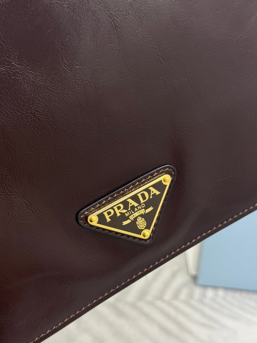 {Style No: YKC86GD1} PRADA 25S SHOULDER BAG 23 IN DARK BROWN CALFSKIN GOLD HARDWARE - Image 3