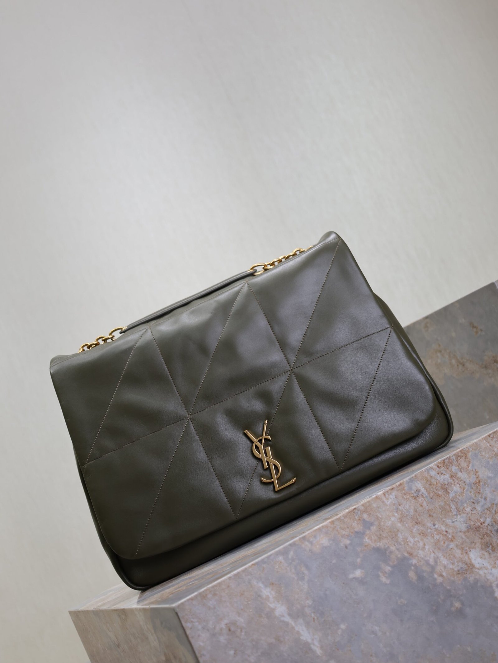 {Style No: 1FDDL7DI} YSL 25S LARGE JAMIE 43 IN LIGHT MUSK LAMBSKIN GOLD HARDWRE - Image 7