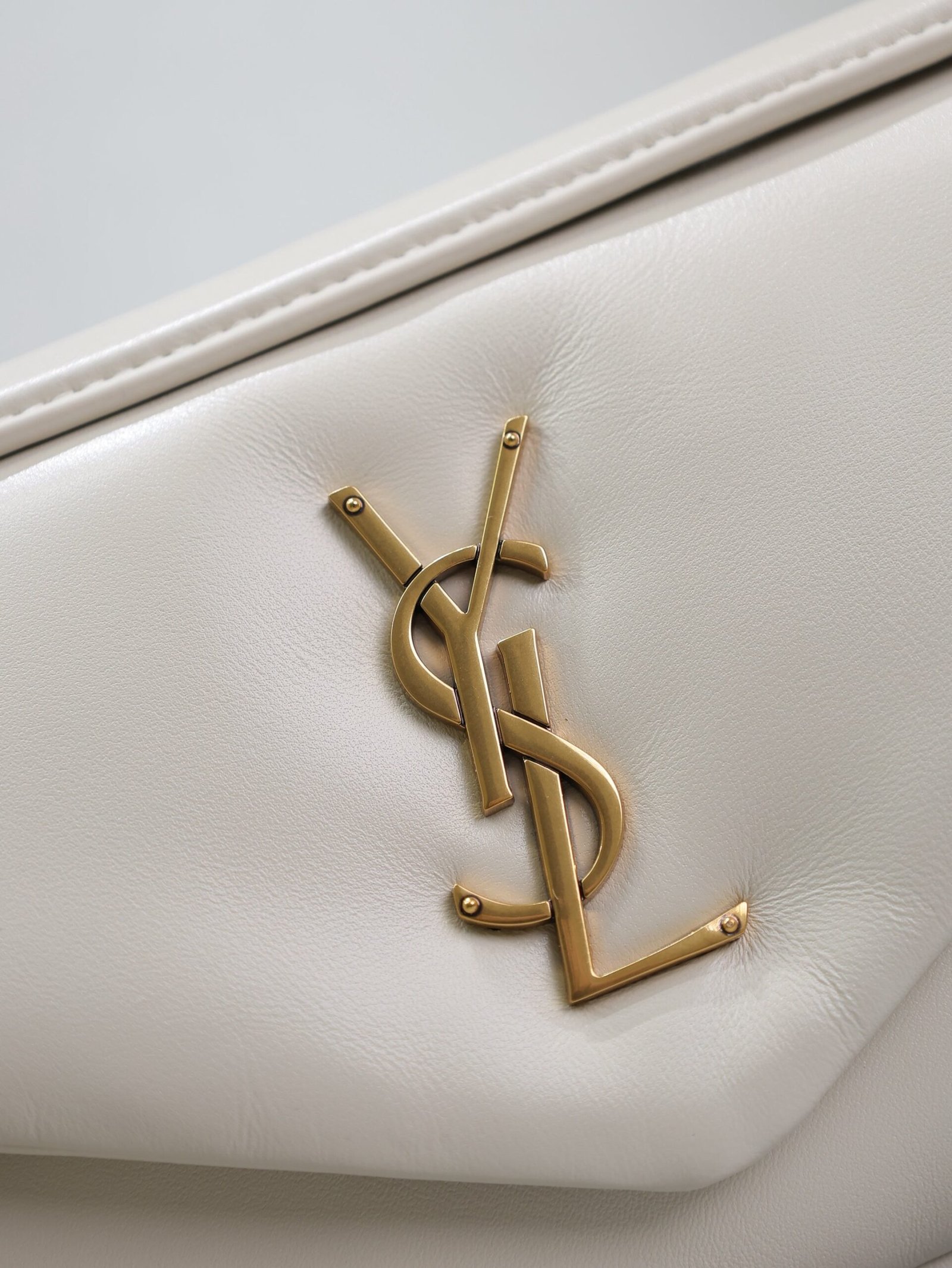 {Style No: S44TJDWD} YSL 25S CALYPSO HANDBAG 26 IN IVORY LAMBSKIN GOLD HARDWARE - Image 3