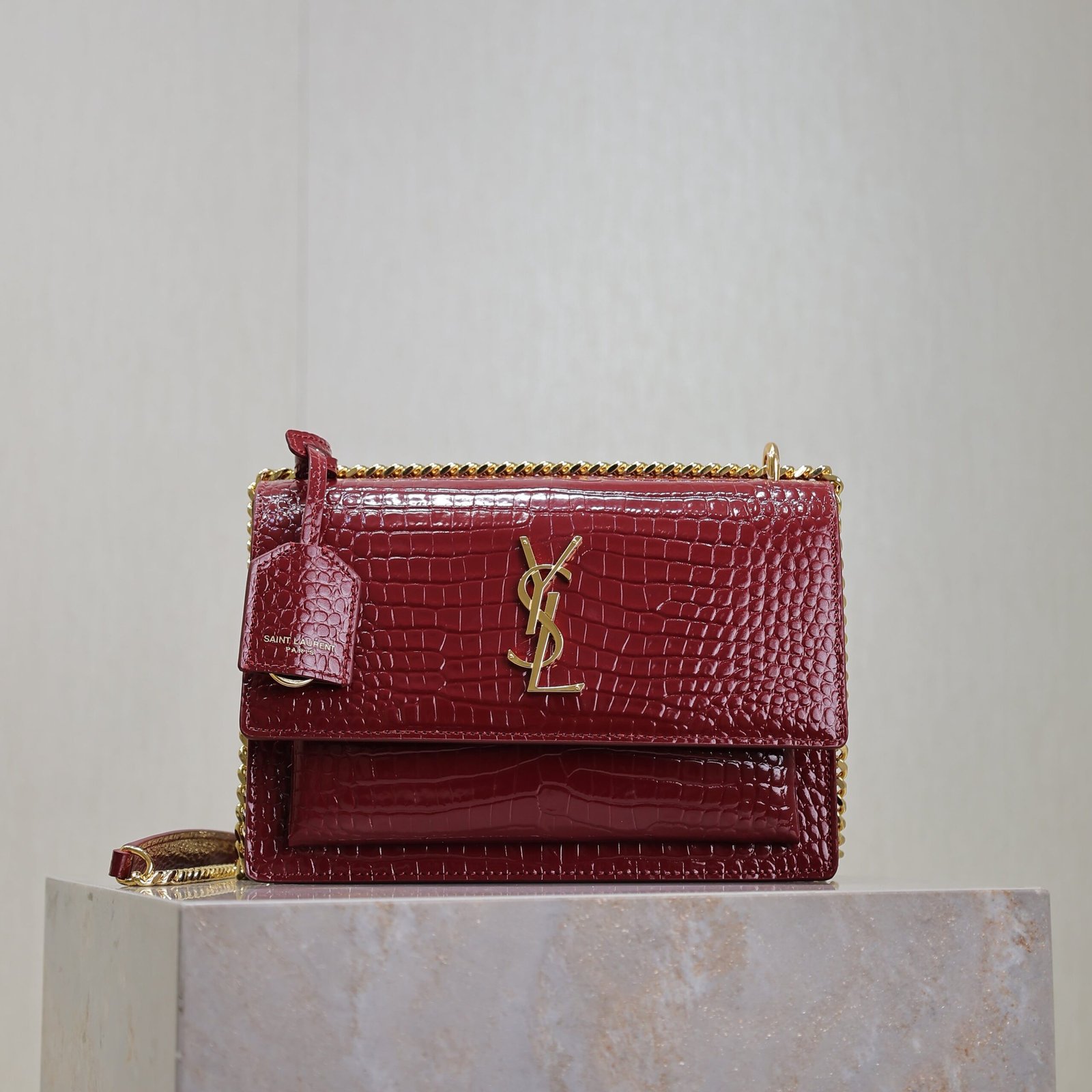{Style No: VWVCUWG9} YSL 25S SUNSET MEDIUM 22 IN CRIMSON RED CROCODILE-EMBOSSED CALFSKIN GOLD HARDWARE