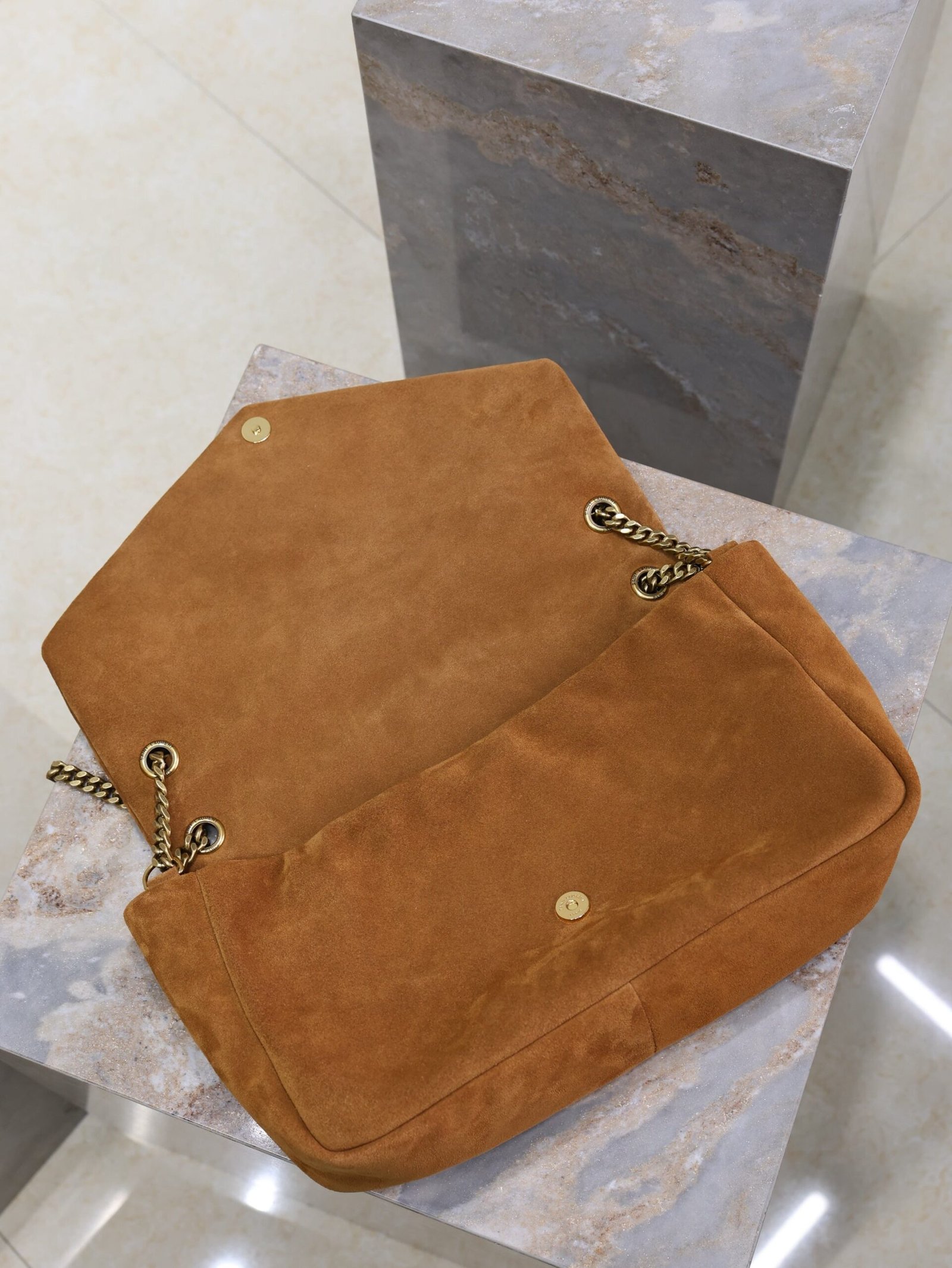 {Style No: RM8LC4MP} YSL 25S CALYPSO GM 38 IN DARK CARAMEL SUEDE GOLD HARDWARE - Image 3