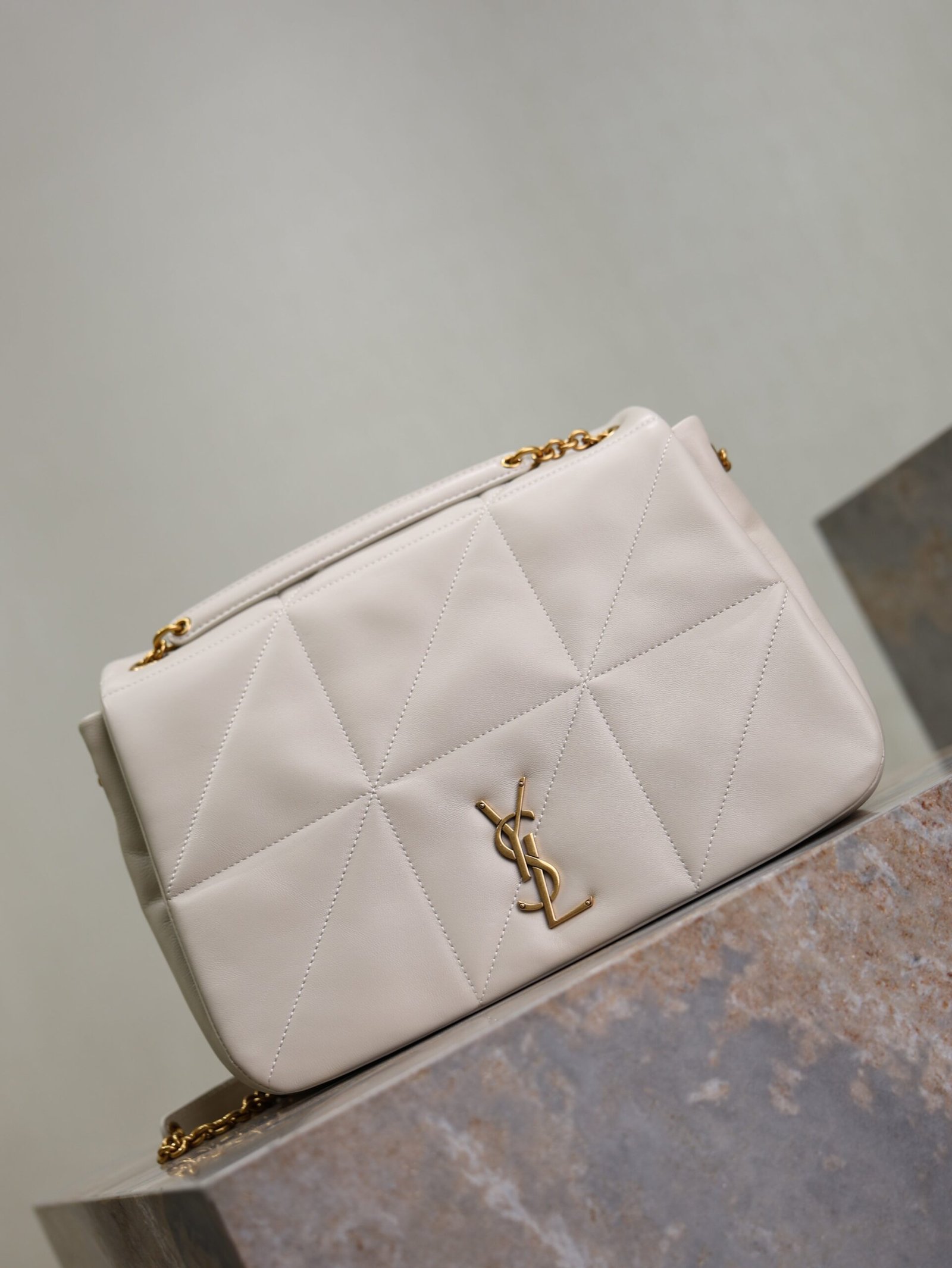 {Style No: HJRO8BBU} YSL 25S JAMIE 4.3 29 IN BLANC VINTAGE LAMBSKIN GOLD HARDWARE - Image 7