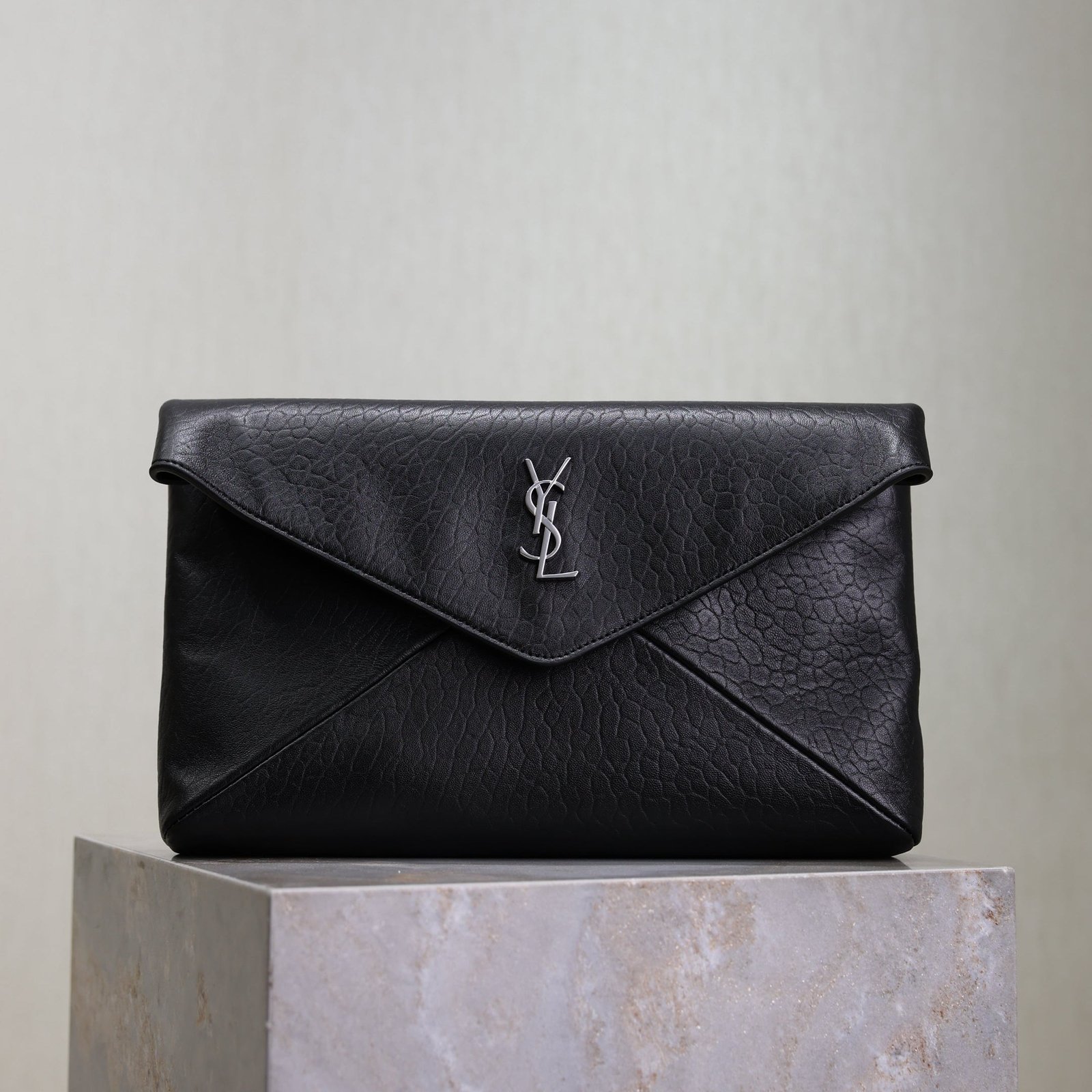 {Style No: C4SLGP89} YSL 25S CASSANDRE LARGE ENVELOPE POUCH 29 IN BLACK CALFSKIN GRAY HARDWARE