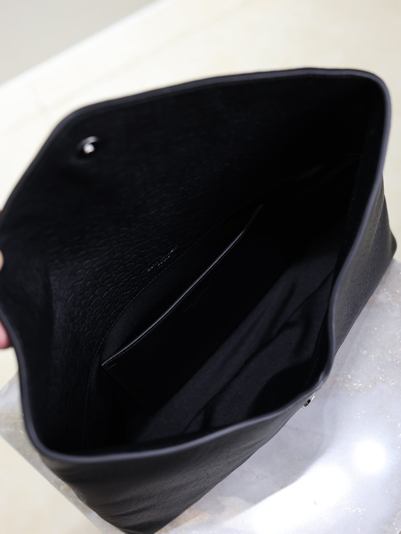 {Style No: C4SLGP89} YSL 25S CASSANDRE LARGE ENVELOPE POUCH 29 IN BLACK CALFSKIN GRAY HARDWARE - Image 5
