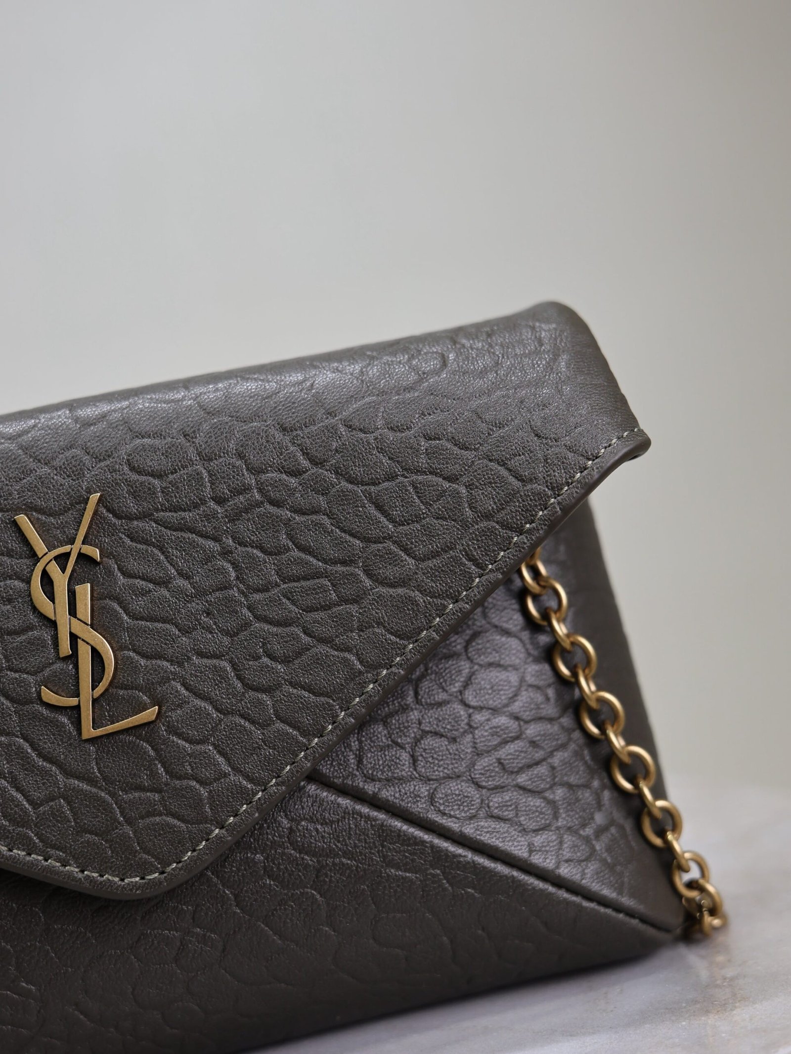 {Style No: EH8L24W6} YSL 25S CALYPSO MINI 19 IN CHARCOAL GRAY LAMBSKIN GOLD HARDWRE - Image 3