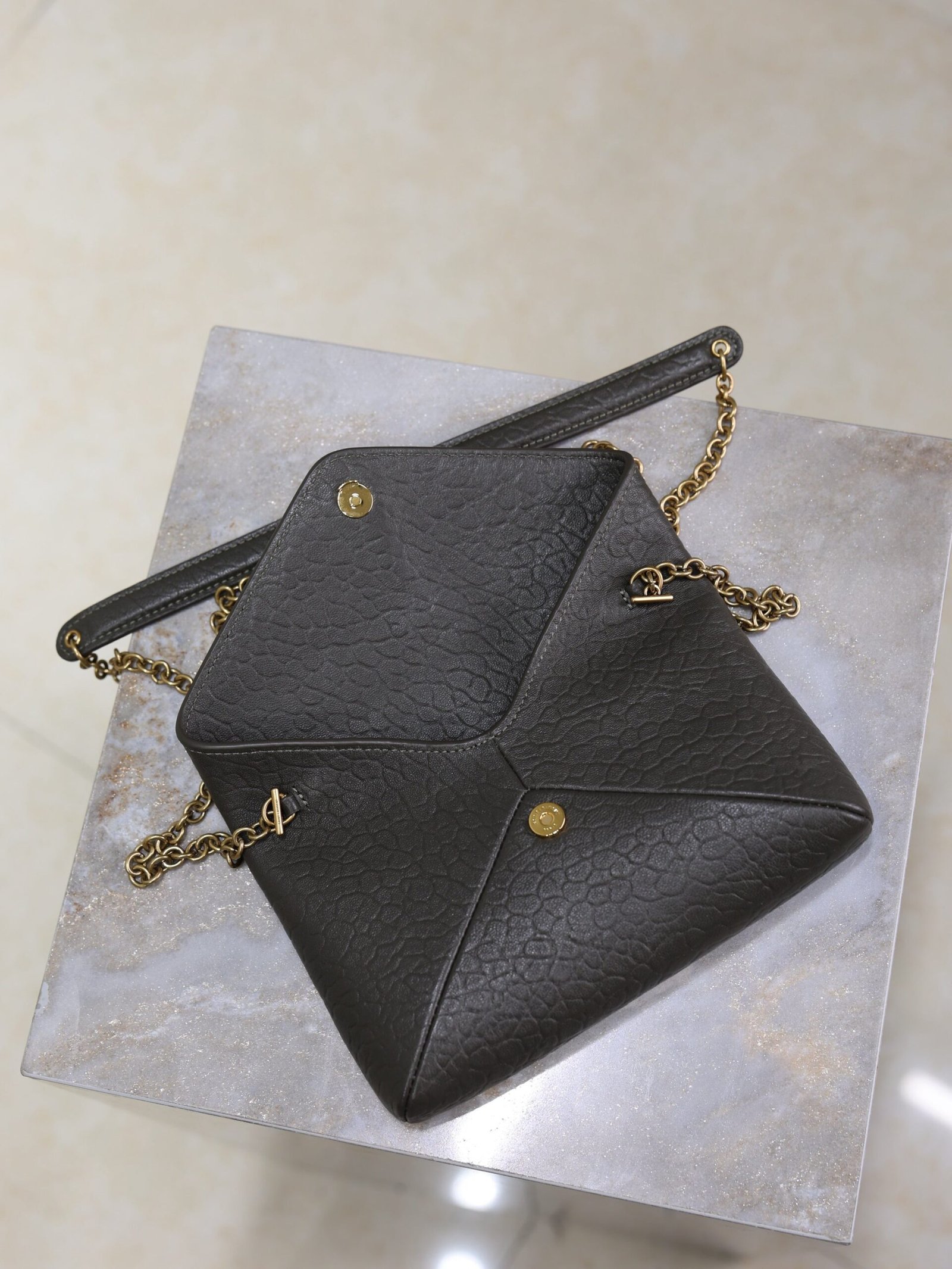 {Style No: EH8L24W6} YSL 25S CALYPSO MINI 19 IN CHARCOAL GRAY LAMBSKIN GOLD HARDWRE - Image 4