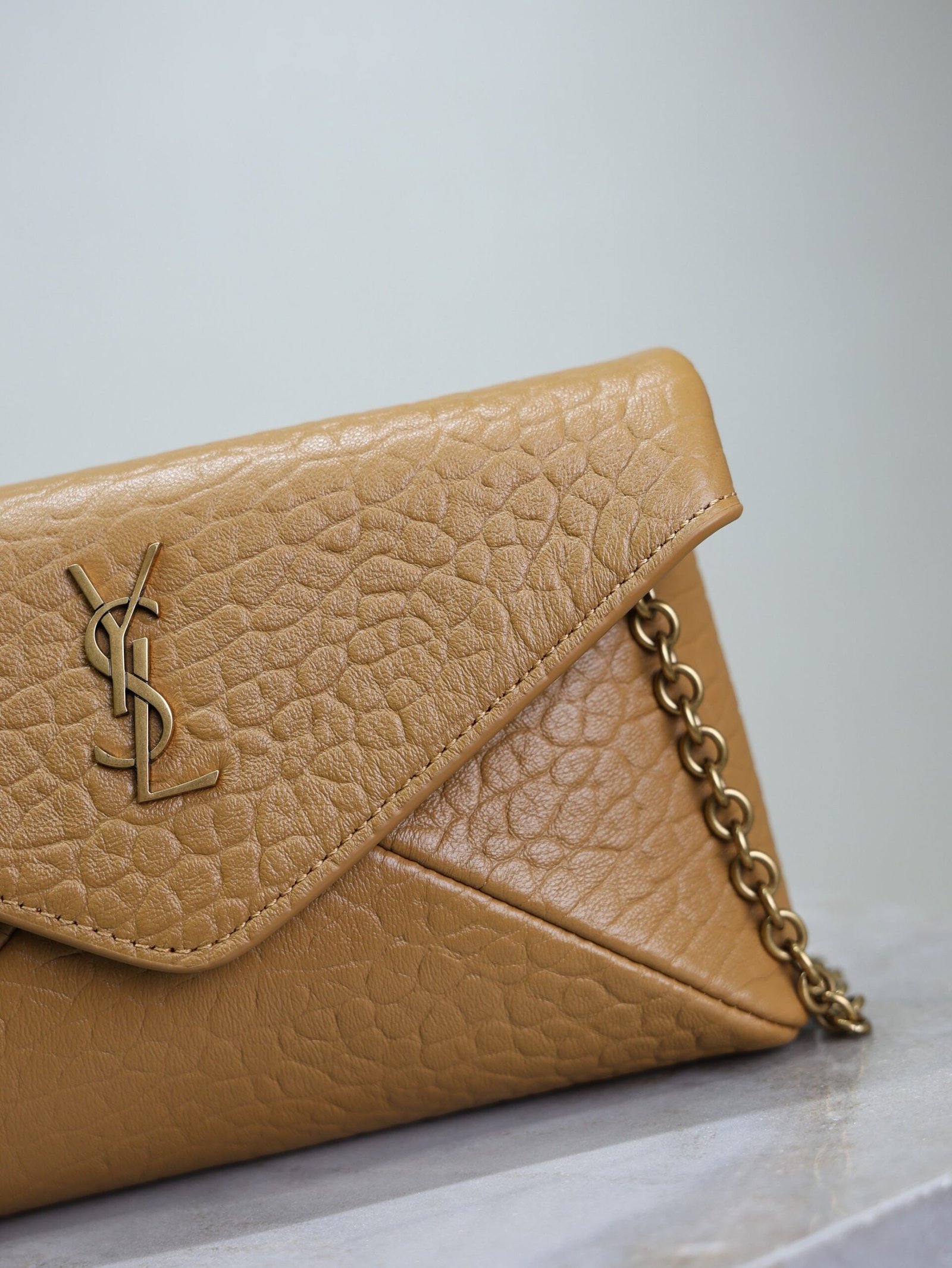 {Style No: MSXZ7G7F} YSL 25S CALYPSO MINI 19 IN CARAMEL LAMBSKIN GOLD HARDWRE - Image 3