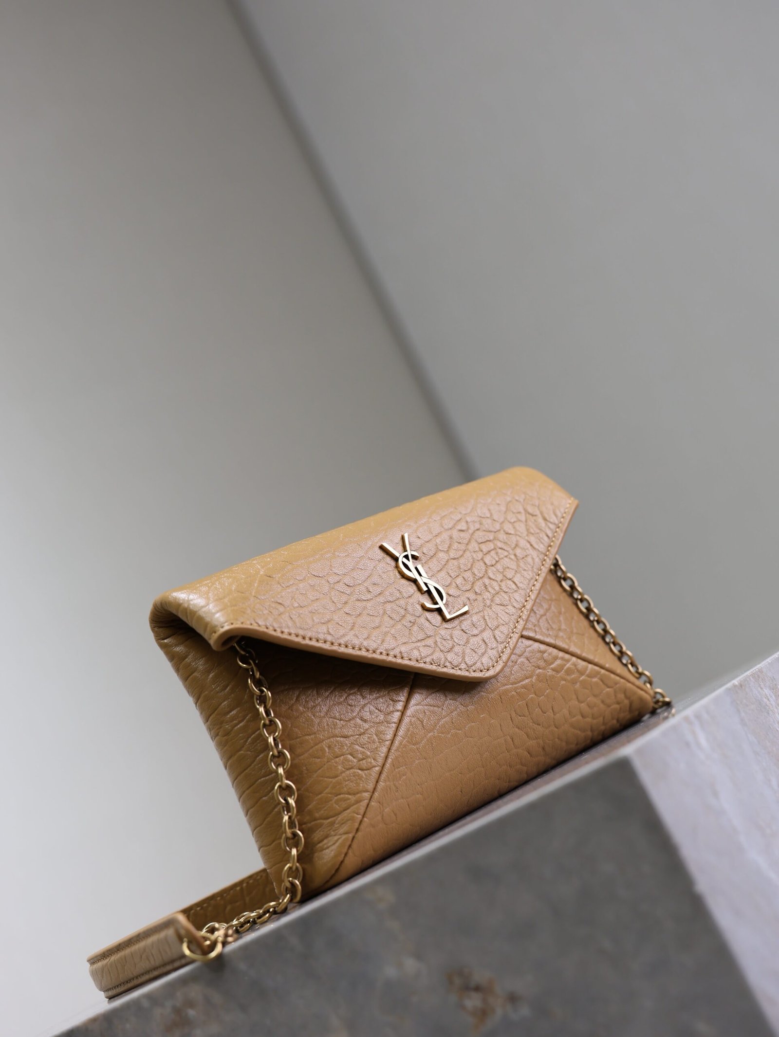 {Style No: MSXZ7G7F} YSL 25S CALYPSO MINI 19 IN CARAMEL LAMBSKIN GOLD HARDWRE - Image 9