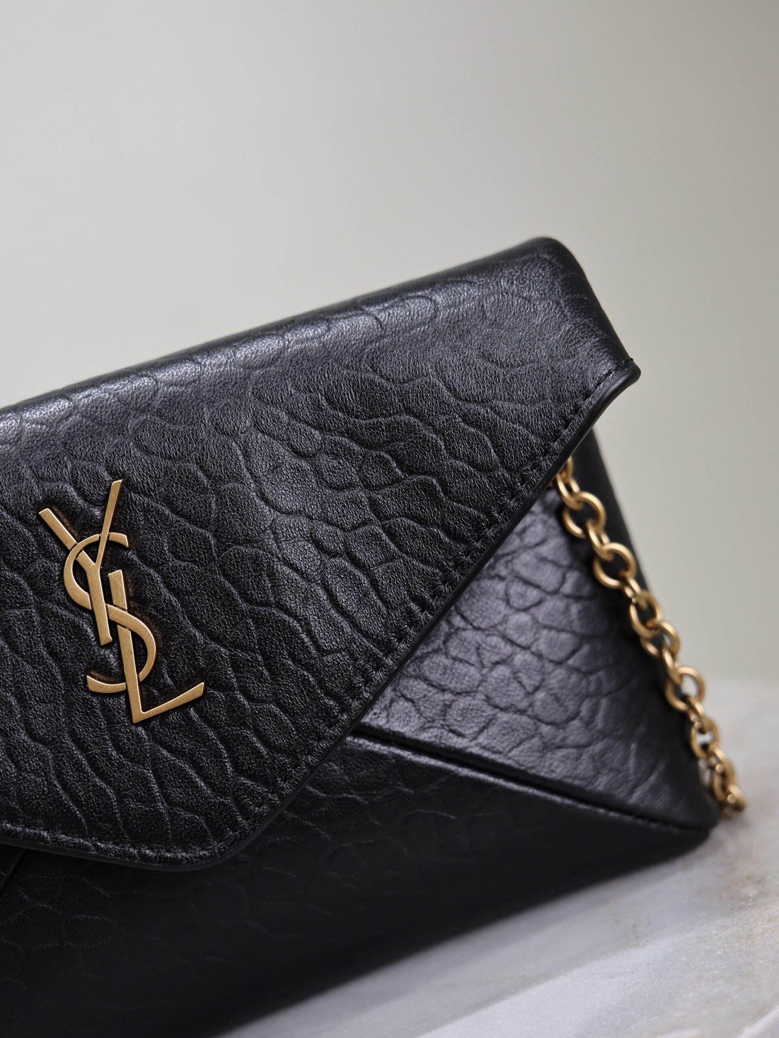 {Style No: JD9MON9Y} YSL 25S CALYPSO MINI 19 IN BLACK LAMBSKIN GOLD HARDWARE - Image 3