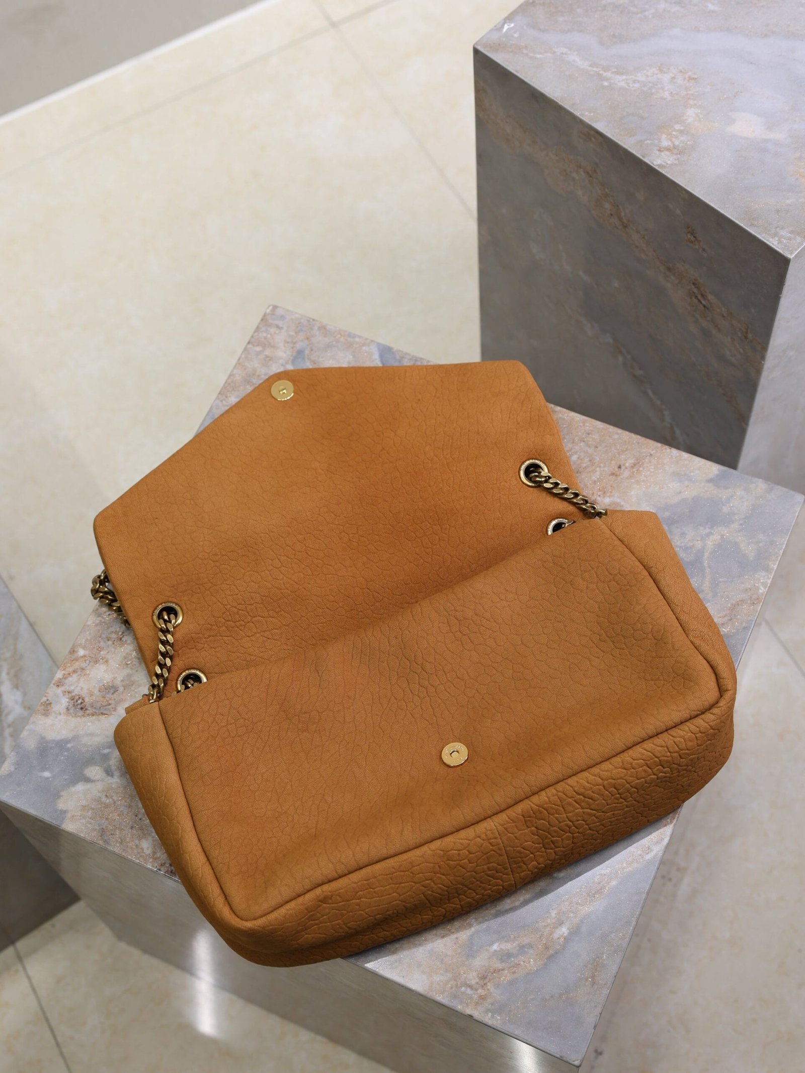 {Style No: QCGFEHLY} YSL 25S CALYPSO GM 38 IN BURNT ORANGE GRAINED CALFSKIN GOLD HARDWARE - Image 7