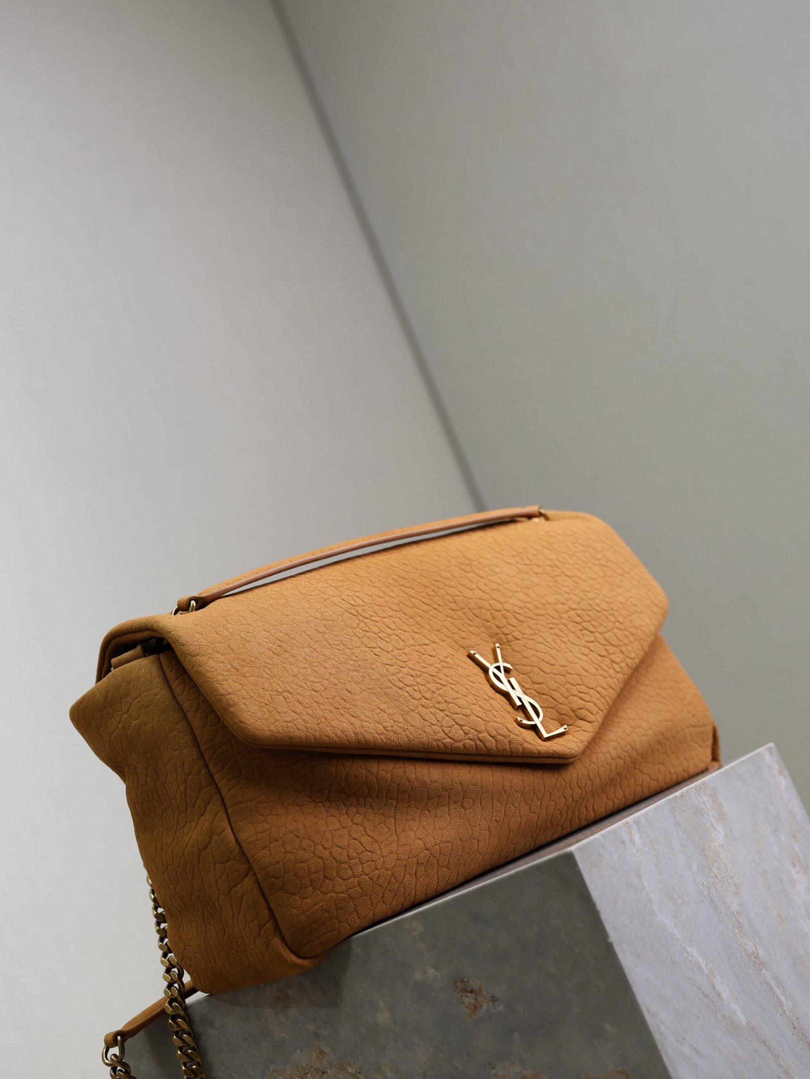 {Style No: QCGFEHLY} YSL 25S CALYPSO GM 38 IN BURNT ORANGE GRAINED CALFSKIN GOLD HARDWARE - Image 8