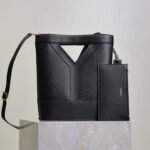 {Style No: YLHLL54L} YSL 25S Y SMALL BUCKET 29 IN BLACK CALFSKIN GOLD HARDWRE