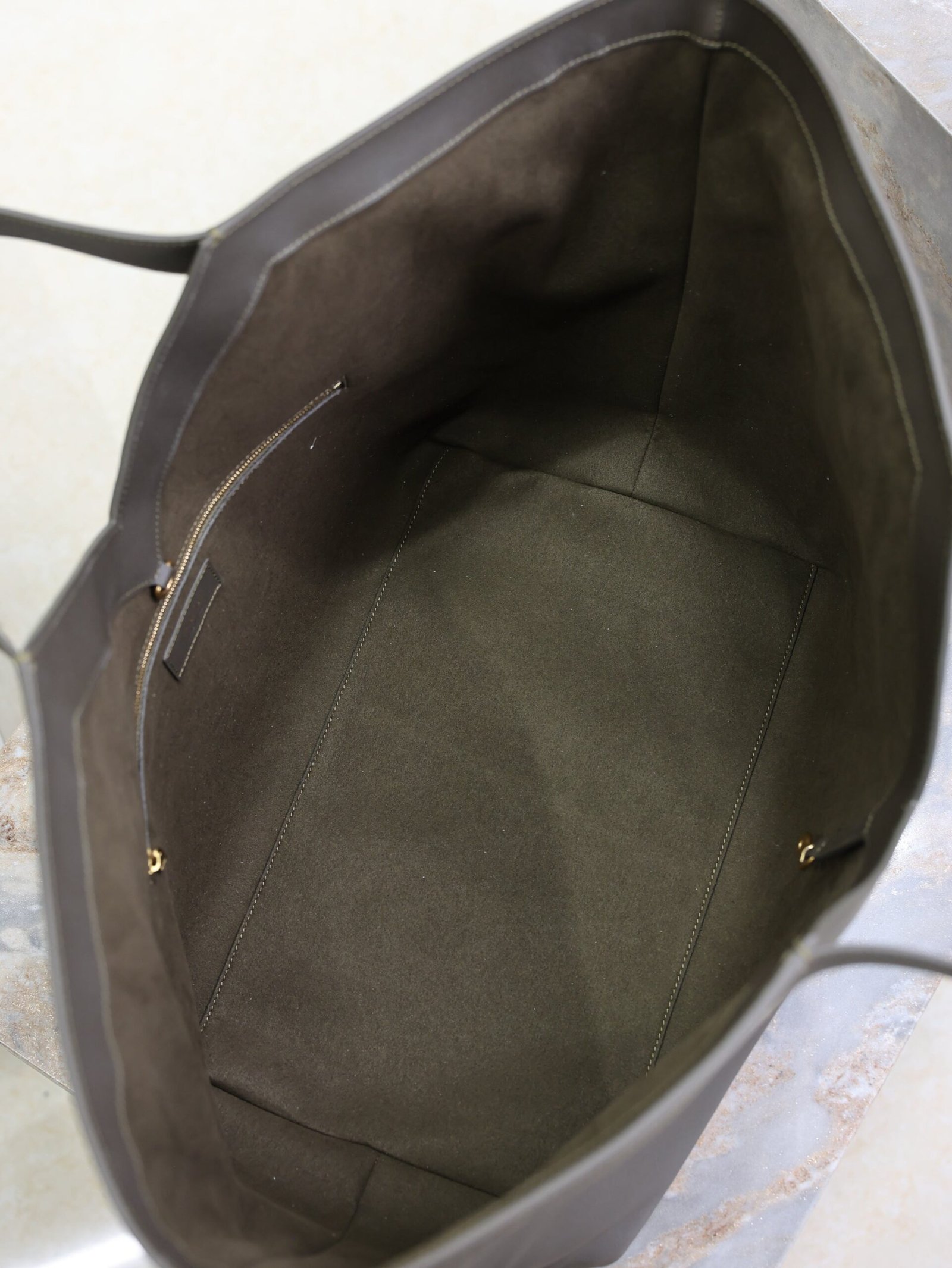 {Style No: UASDZTXH} YSL 25S Y MAXI TOTE 50 IN MUTED CHARCOAL CALFSKIN GOLD HARDWARE - Image 5