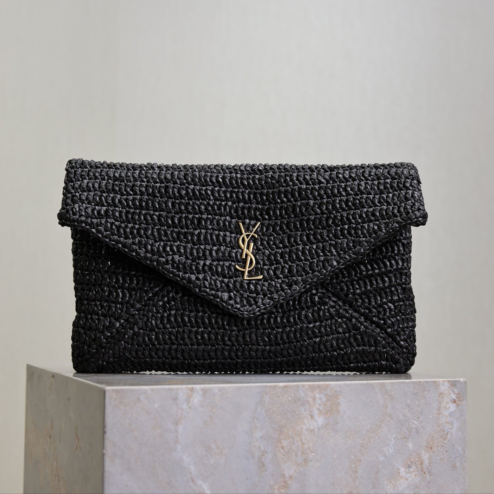 {Style No: FCLTYO53} YSL 25S CASSANDRE LARGE ENVELOPE POUCH 29 IN BLACK RAFFIA GOLD HARDWRE
