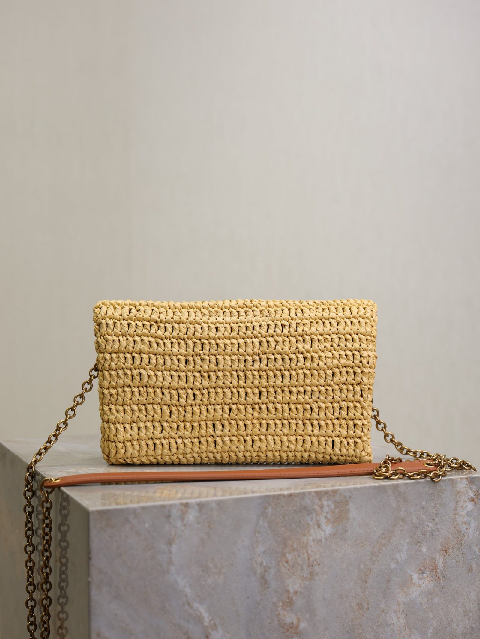 {Style No: FVRHZE1X} YSL 25S CALYPSO BAG 19 IN NATURAL RAFFIA AND CALFSKIN GOLD HARDWARE - Image 2