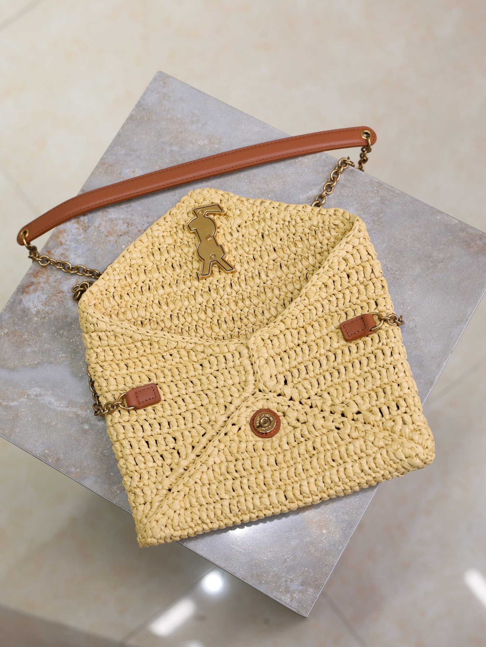 {Style No: FVRHZE1X} YSL 25S CALYPSO BAG 19 IN NATURAL RAFFIA AND CALFSKIN GOLD HARDWARE - Image 6