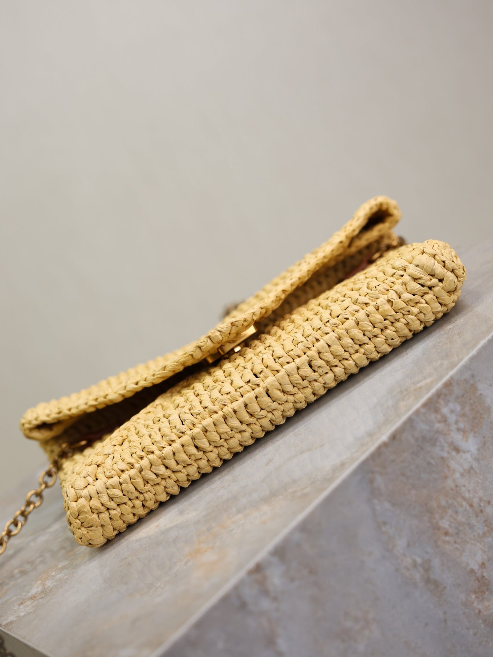 {Style No: FVRHZE1X} YSL 25S CALYPSO BAG 19 IN NATURAL RAFFIA AND CALFSKIN GOLD HARDWARE - Image 9