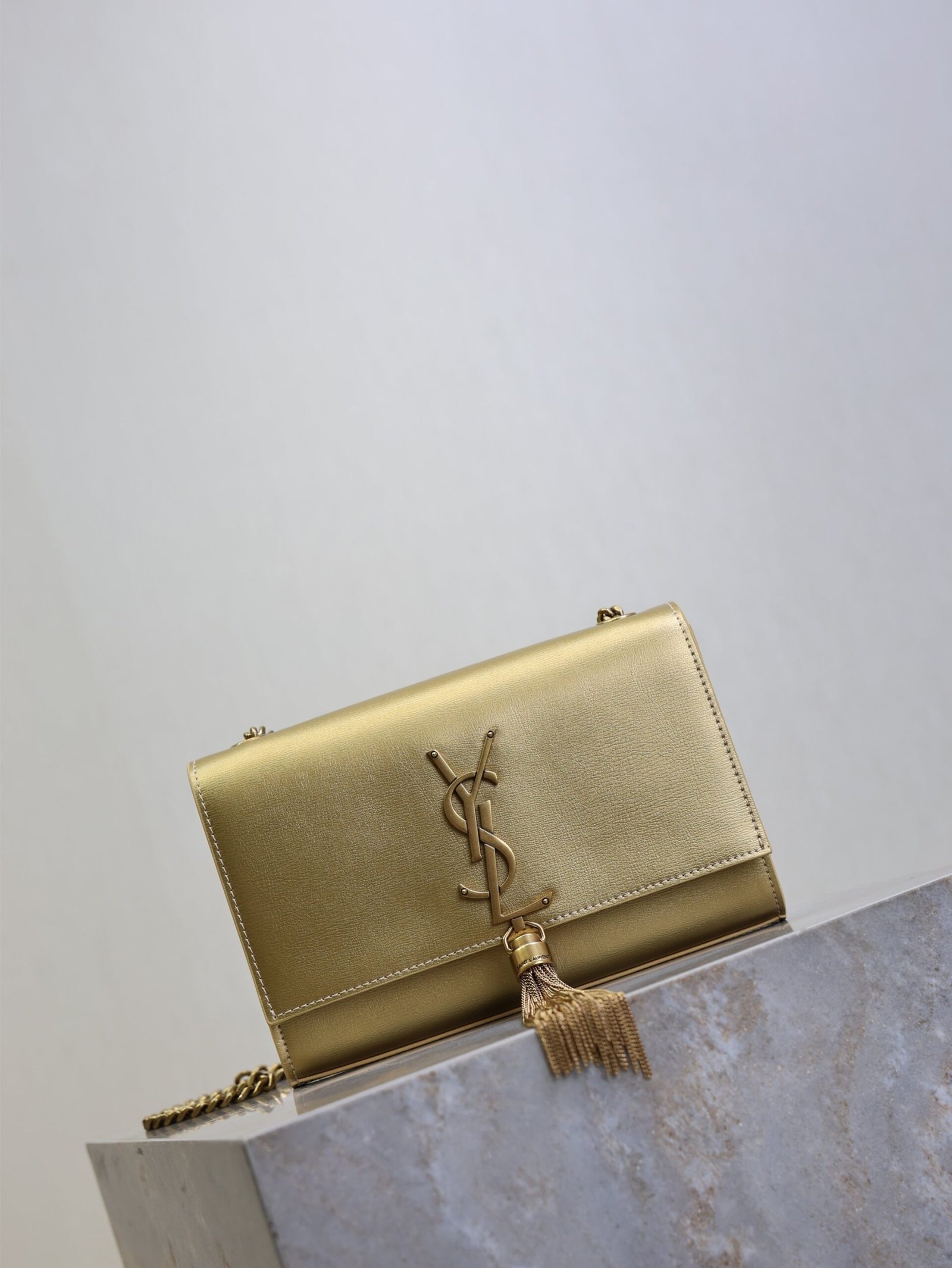 {Style No: CN58MIHE} YSL 25S KATE TASSEL 20 IN GOLD METALLIC CALFSKIN GOLD HARDWARE - Image 8
