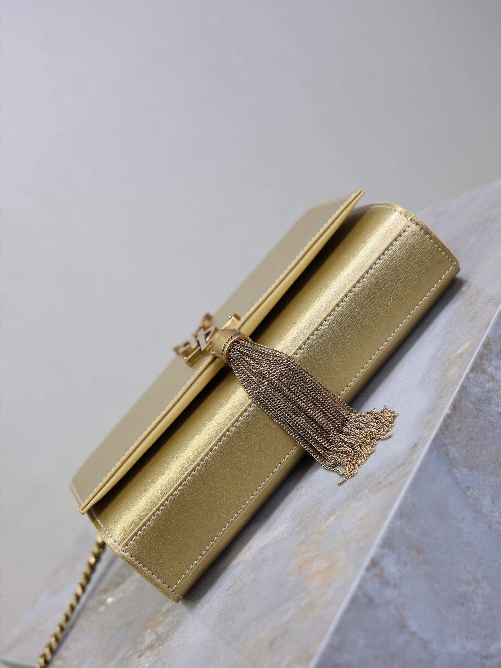 {Style No: CN58MIHE} YSL 25S KATE TASSEL 20 IN GOLD METALLIC CALFSKIN GOLD HARDWARE - Image 6