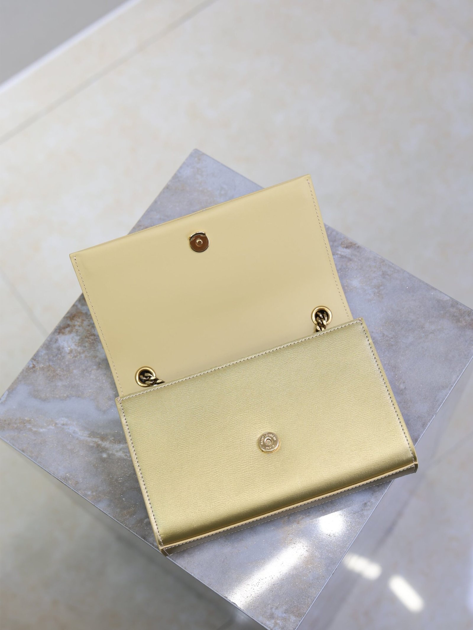 {Style No: CN58MIHE} YSL 25S KATE TASSEL 20 IN GOLD METALLIC CALFSKIN GOLD HARDWARE - Image 9