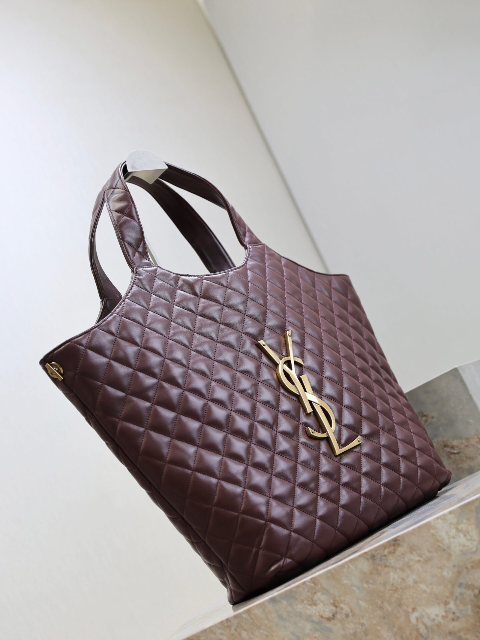 {Style No: CKGNTNSK} YSL 25S ICARE 27 IN ROUGE CABERNET QUILTED CALFSKIN GOLD HARDWRE - Image 5