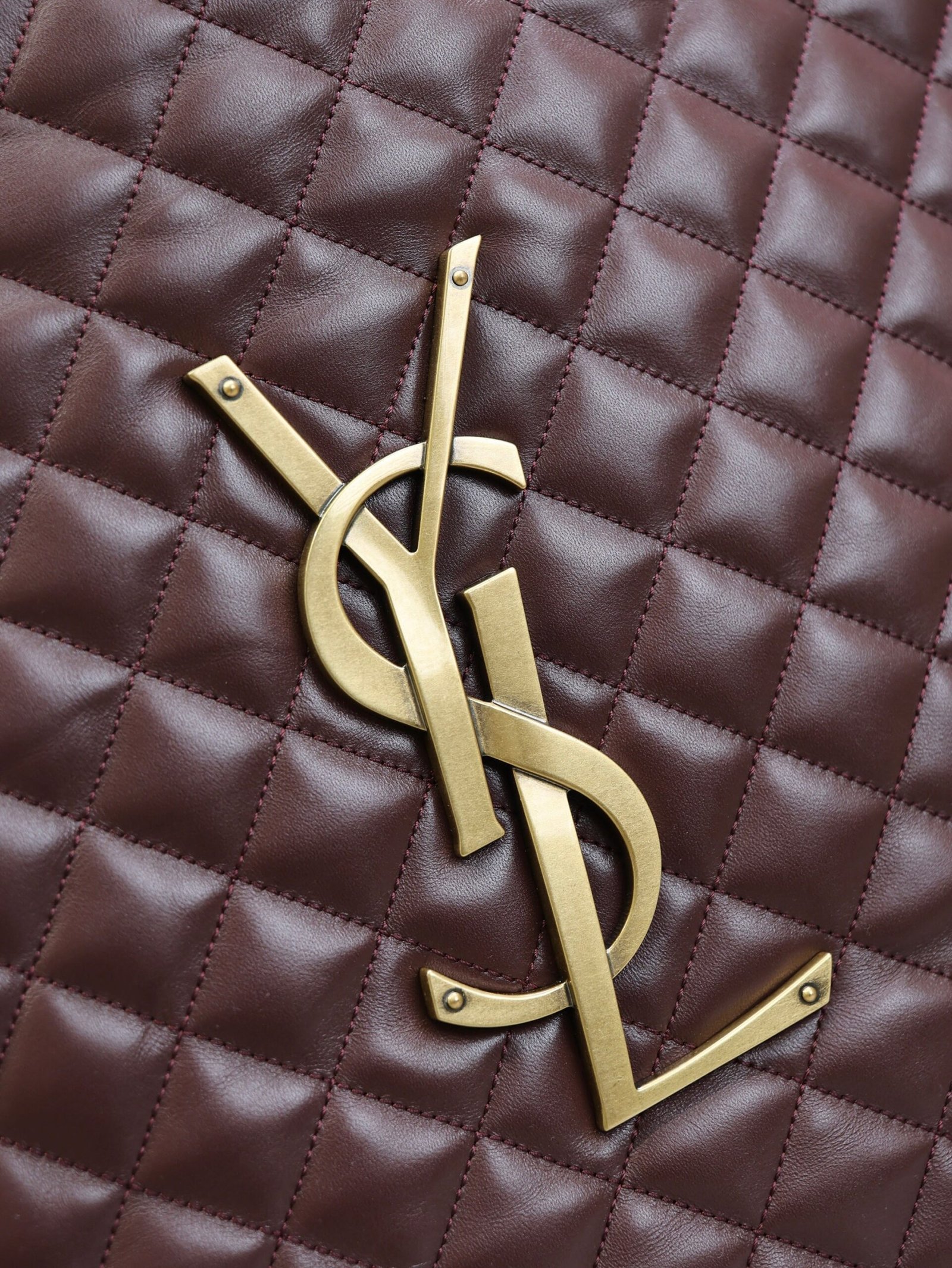 {Style No: CKGNTNSK} YSL 25S ICARE 27 IN ROUGE CABERNET QUILTED CALFSKIN GOLD HARDWRE - Image 3