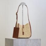 {Style No: 3DN1D99R} YSL 25S LE 5 À 7 SUPPLE BABY 16 IN RAFFIA AND CALFSKIN GOLD HARDWRE