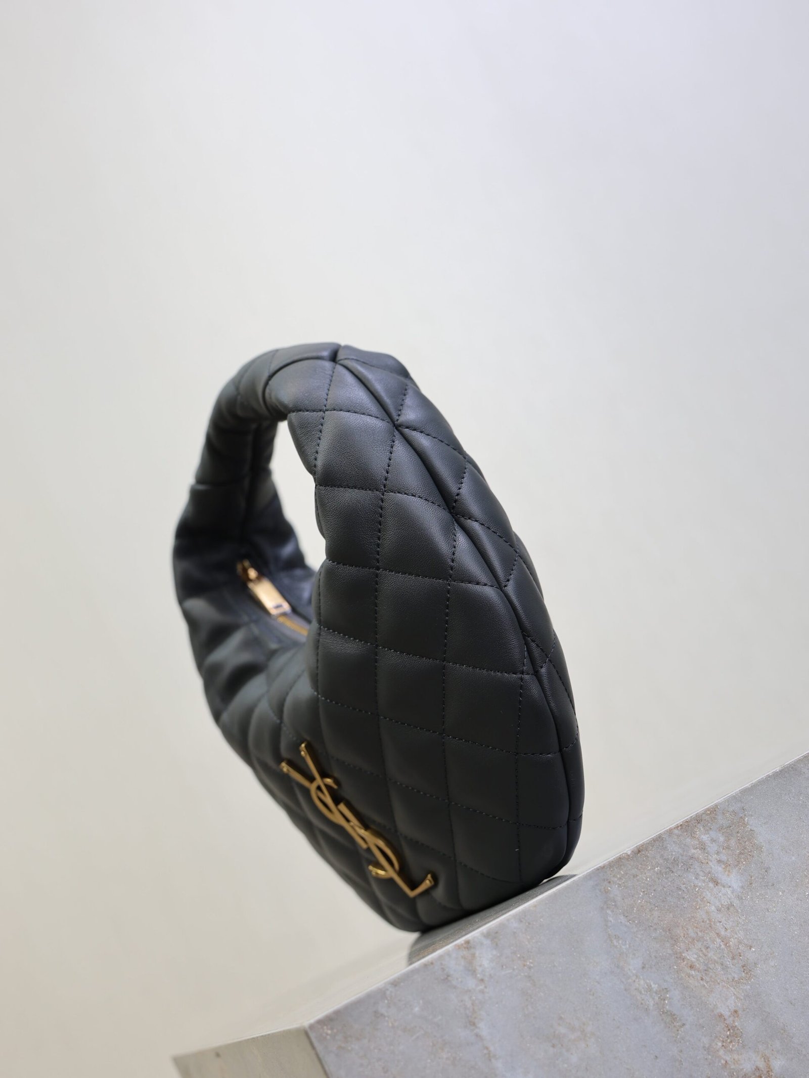 {Style No: 3KK6KAEX} YSL 25S ICARINO 17 IN BLACK QUILTED CALFSKIN GOLD HARDWARE - Image 7