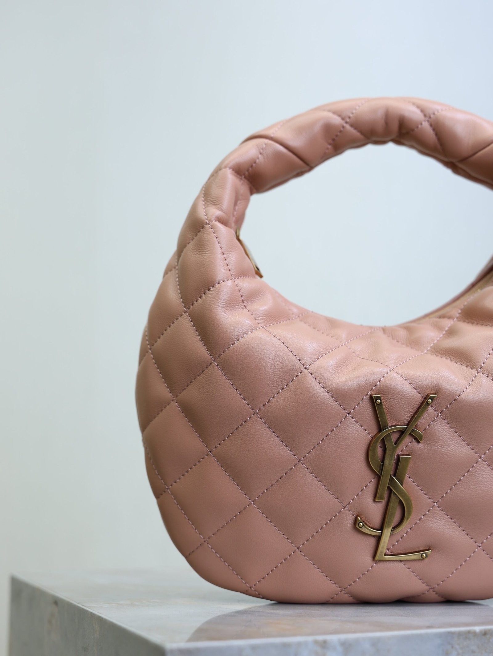 {Style No: RKIDXZYR} YSL 25S ICARINO 17 IN HORTENSIA QUILTED CALFSKIN GOLD HARDWRE - Image 3