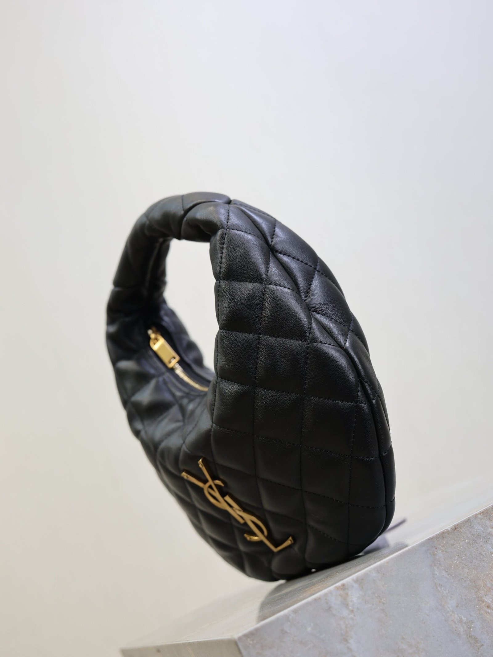 {Style No: BVFHO1HB} YSL 25S ICARE BABY 17 IN BLACK QUILTED CALFSKIN GOLD HARDWRE - Image 5
