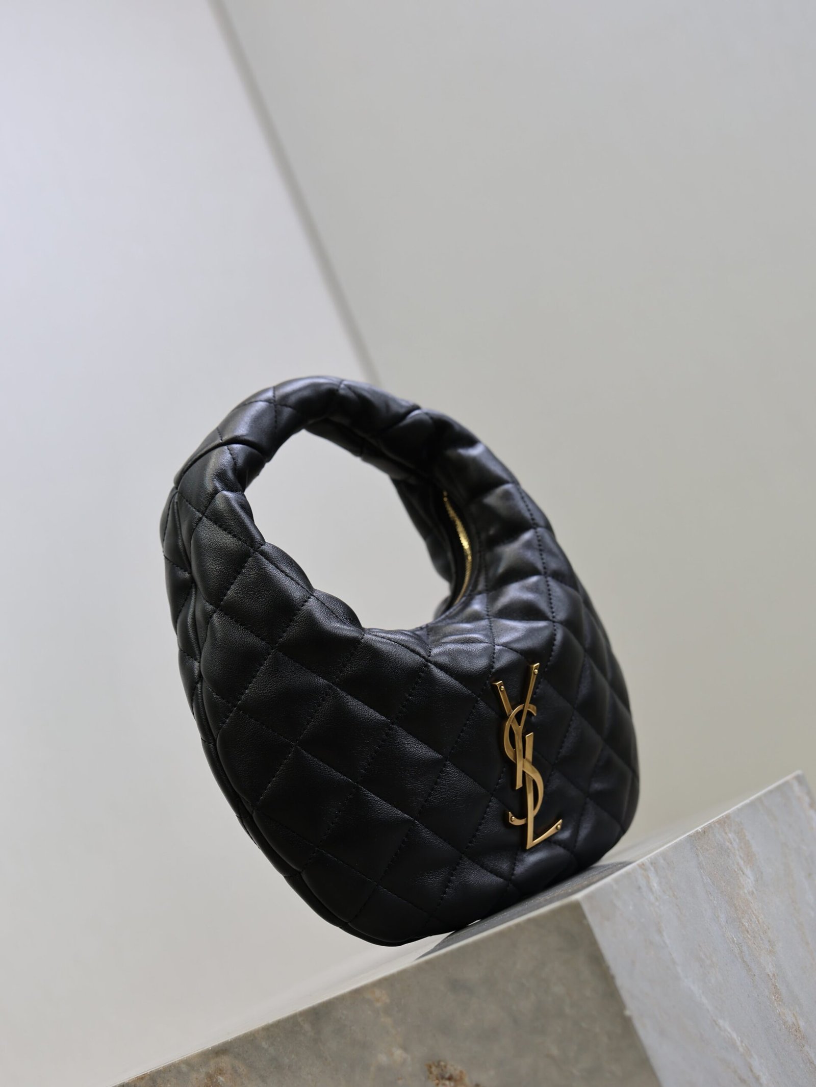 {Style No: BVFHO1HB} YSL 25S ICARE BABY 17 IN BLACK QUILTED CALFSKIN GOLD HARDWRE - Image 4