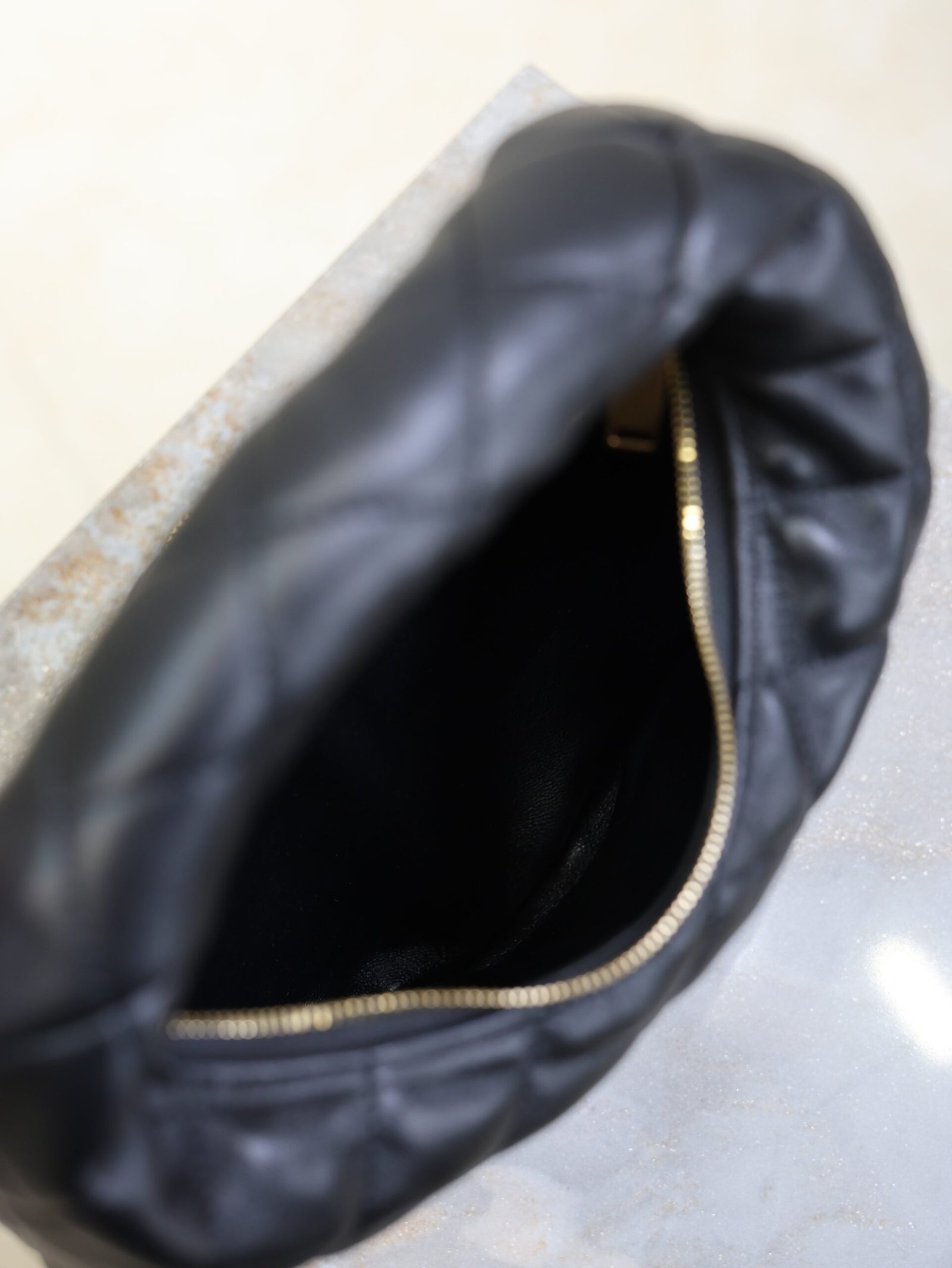 {Style No: BVFHO1HB} YSL 25S ICARE BABY 17 IN BLACK QUILTED CALFSKIN GOLD HARDWRE - Image 7