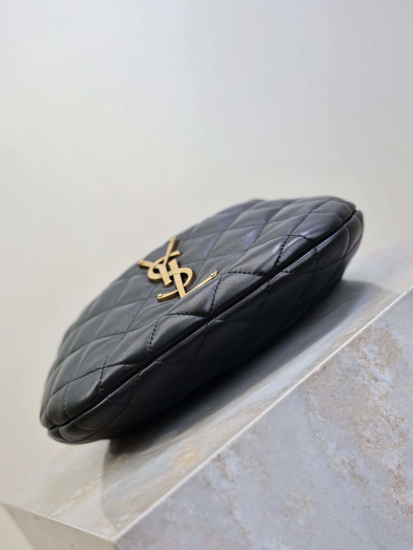 {Style No: BVFHO1HB} YSL 25S ICARE BABY 17 IN BLACK QUILTED CALFSKIN GOLD HARDWRE - Image 9