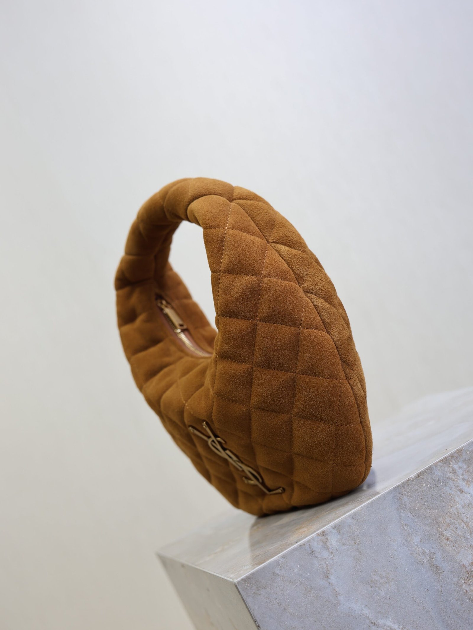 {Style No: U4WTSYTD} YSL 25S ICARINO MINI 17 IN CARAMEL QUILTED SUEDE GOLD HARDWRE - Image 6