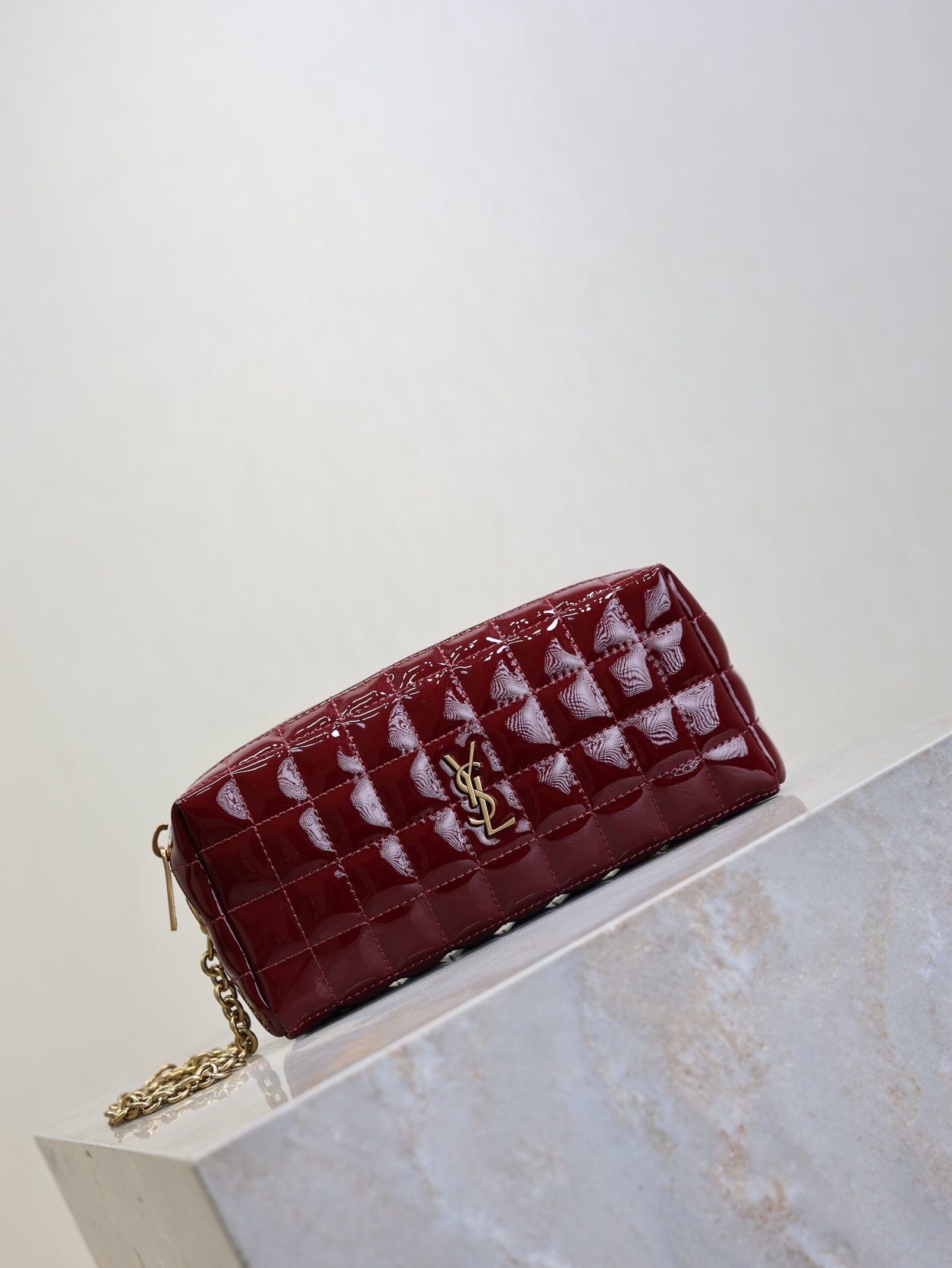 {Style No: Y7JBKPCW} YSL 25S CASSANDRE MATELASSÉ CARRÉ POUCH ON CHAIN 18 IN DARK RED WINE SHINY CALFSKIN - Image 8