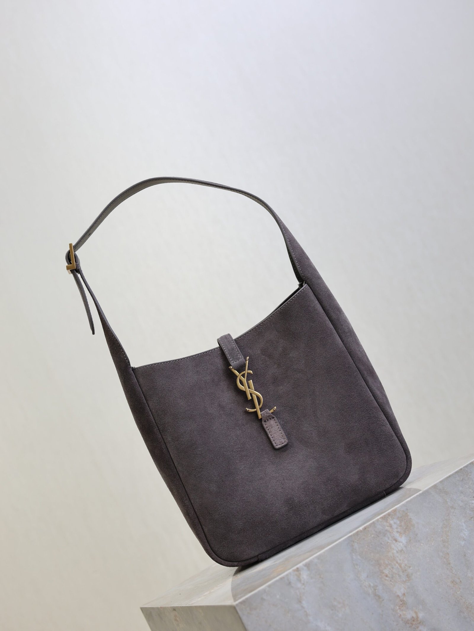 {Style No: FJAQD6AG} YSL 25S LE 5 À 7 SUPPLE SMALL 23 IN DARK GRAY SUEDE GOLD HARDWRE - Image 8