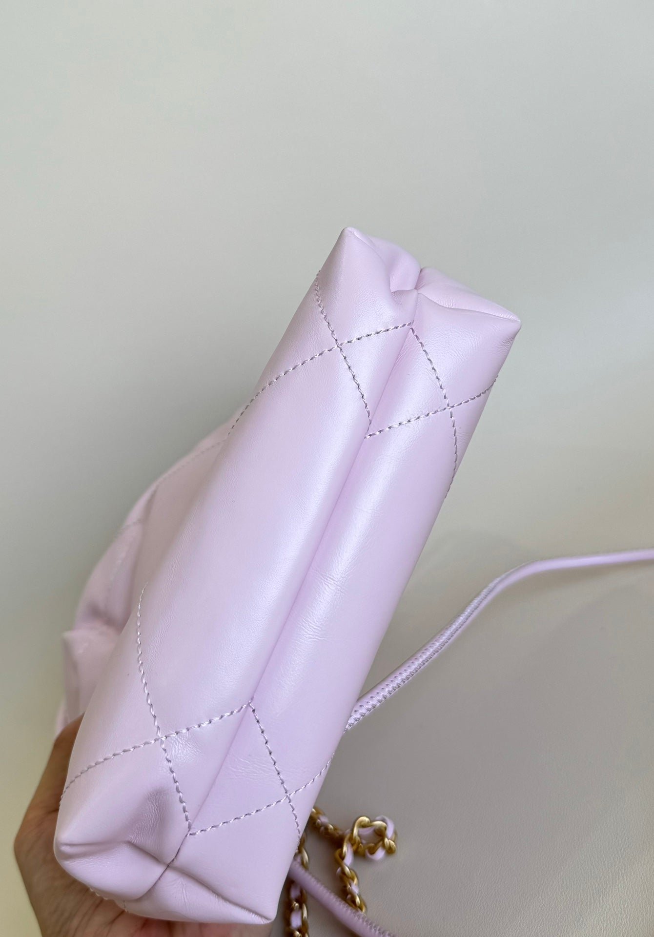 {Style No: 8YOQFCWY} CC HOBO MINI 20CM CANDY LAMBSKIN - Image 4
