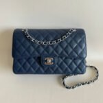 {Style No: MH9RXS1R} CC CLASSIC FLAP BAG 25 IN NAVY BLUE GRAINED CALFSKIN SILVER HARDWARE