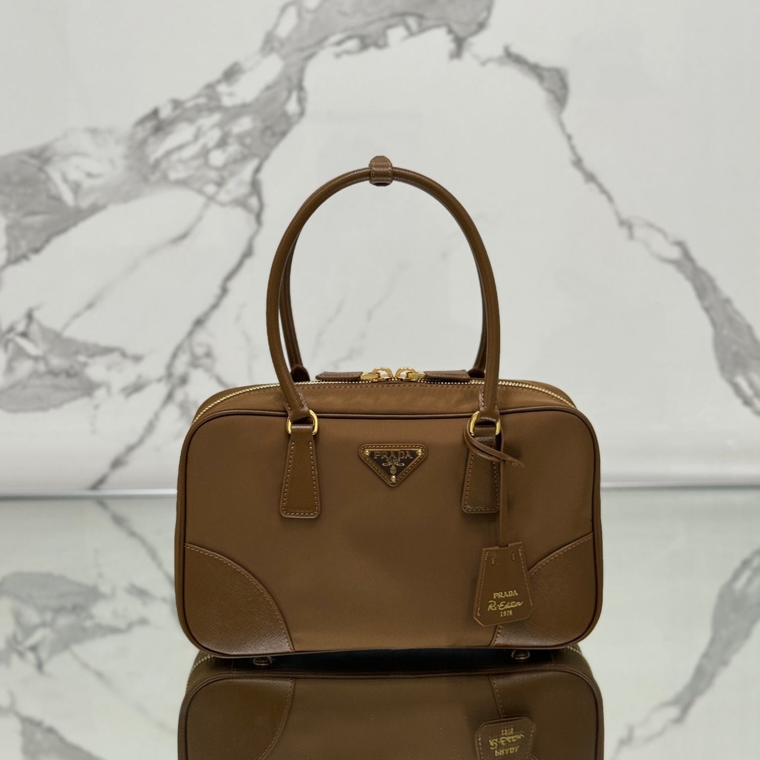 {Style No: B947K4ZA} MEDIUM TOP HANDLE BAG 30 IN CHERRY WOOD NYLON AND CALFSKIN TRIM - Image 2