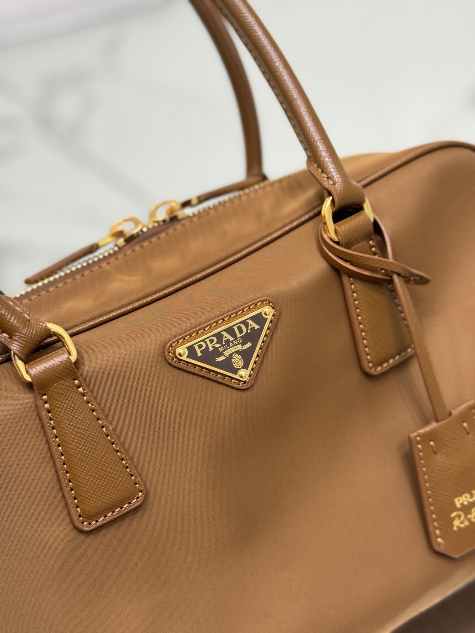 {Style No: B947K4ZA} MEDIUM TOP HANDLE BAG 30 IN CHERRY WOOD NYLON AND CALFSKIN TRIM - Image 6