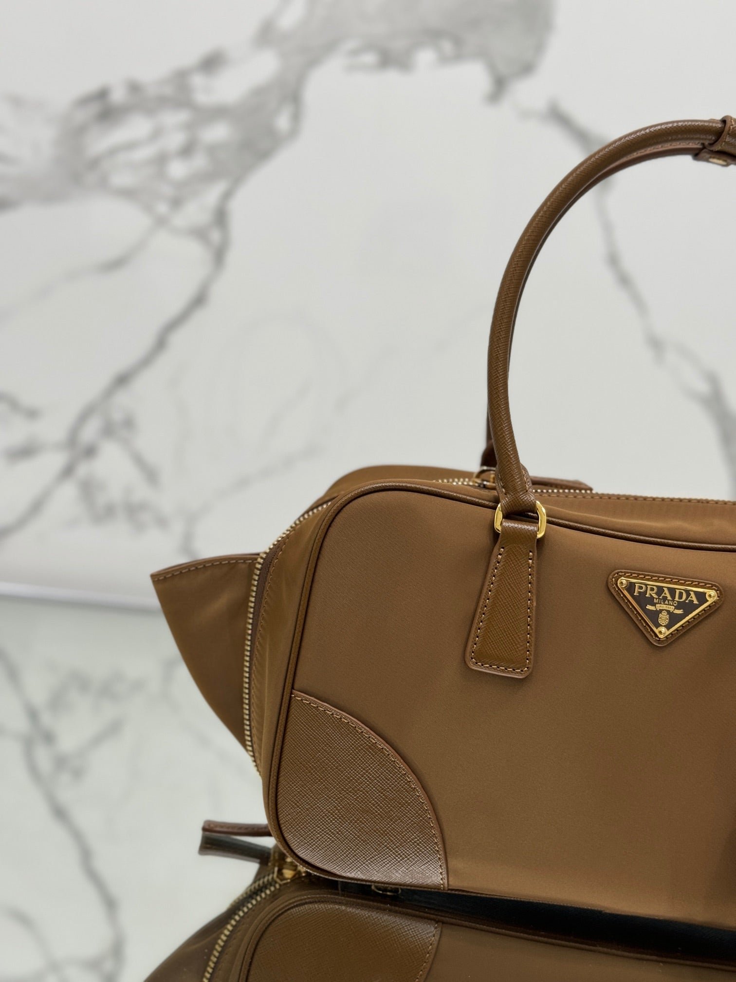 {Style No: B947K4ZA} MEDIUM TOP HANDLE BAG 30 IN CHERRY WOOD NYLON AND CALFSKIN TRIM - Image 7