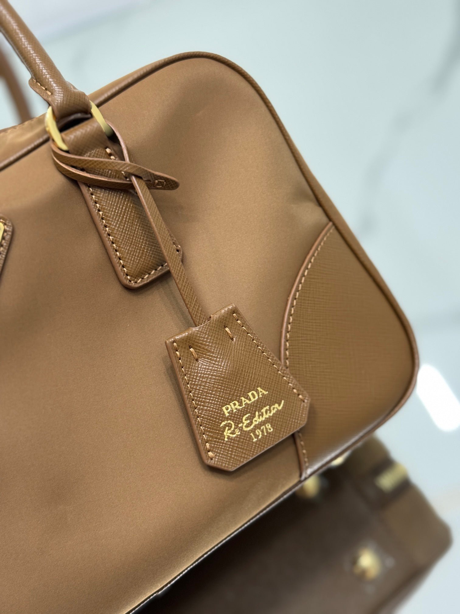 {Style No: B947K4ZA} MEDIUM TOP HANDLE BAG 30 IN CHERRY WOOD NYLON AND CALFSKIN TRIM - Image 9