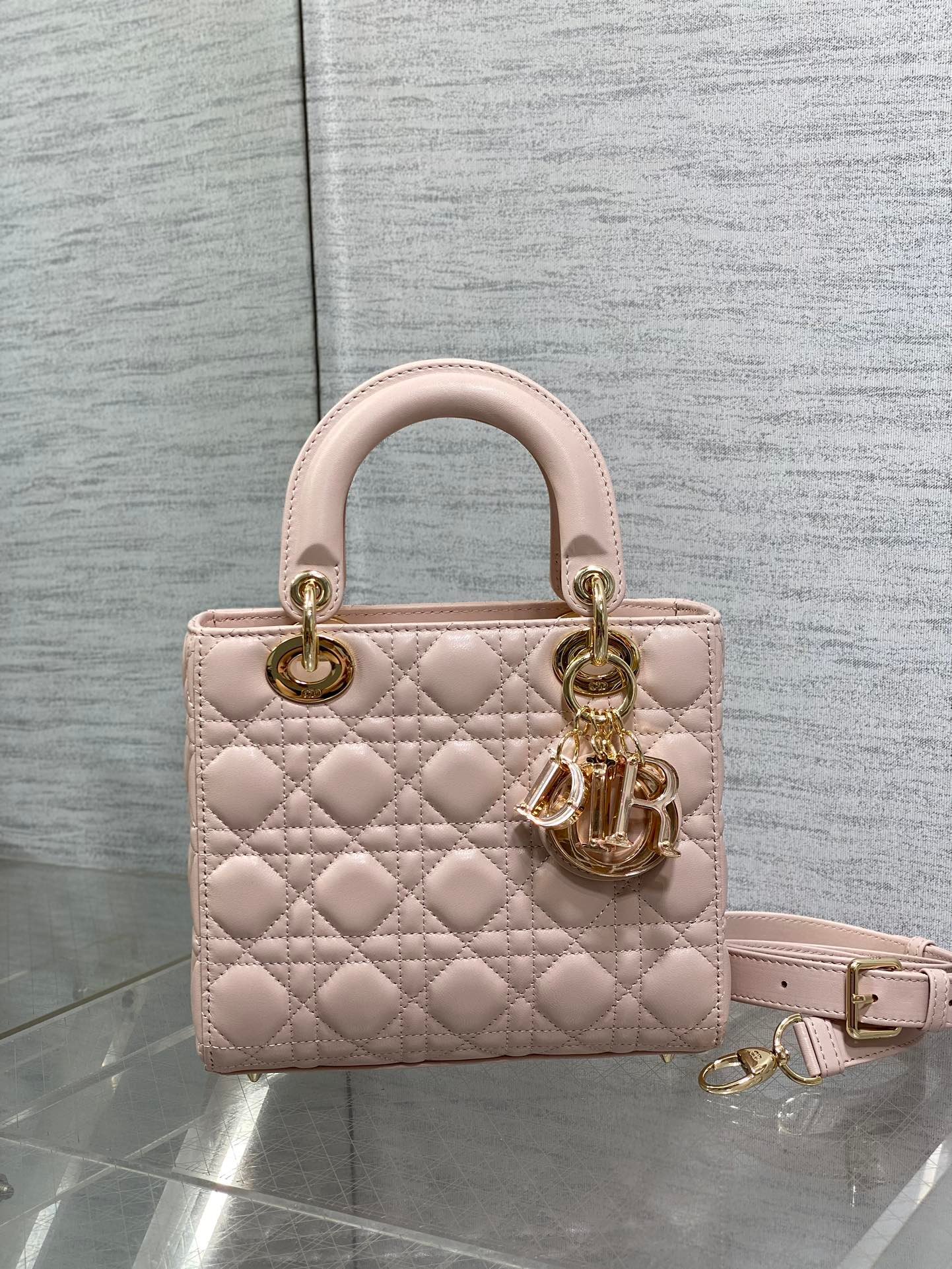 {Style No: 25S688VY} LADY MINI BAG 20 IN LIGHT PINK LAMBSKIN - Image 2