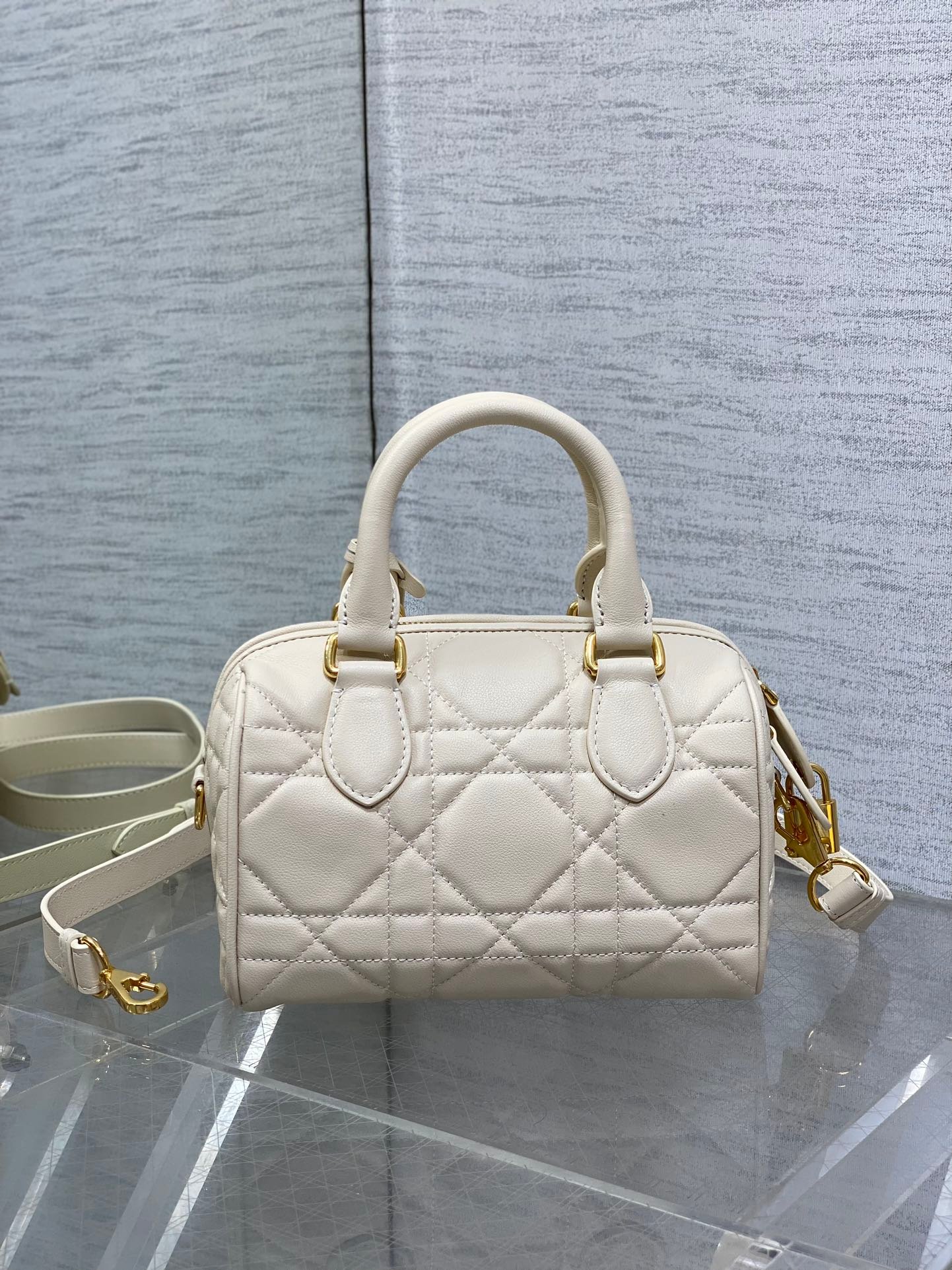 {Style No: SFSNR68F} GROOVE 20 BAG IN WHITE CREAM LAMBSKIN - Image 2