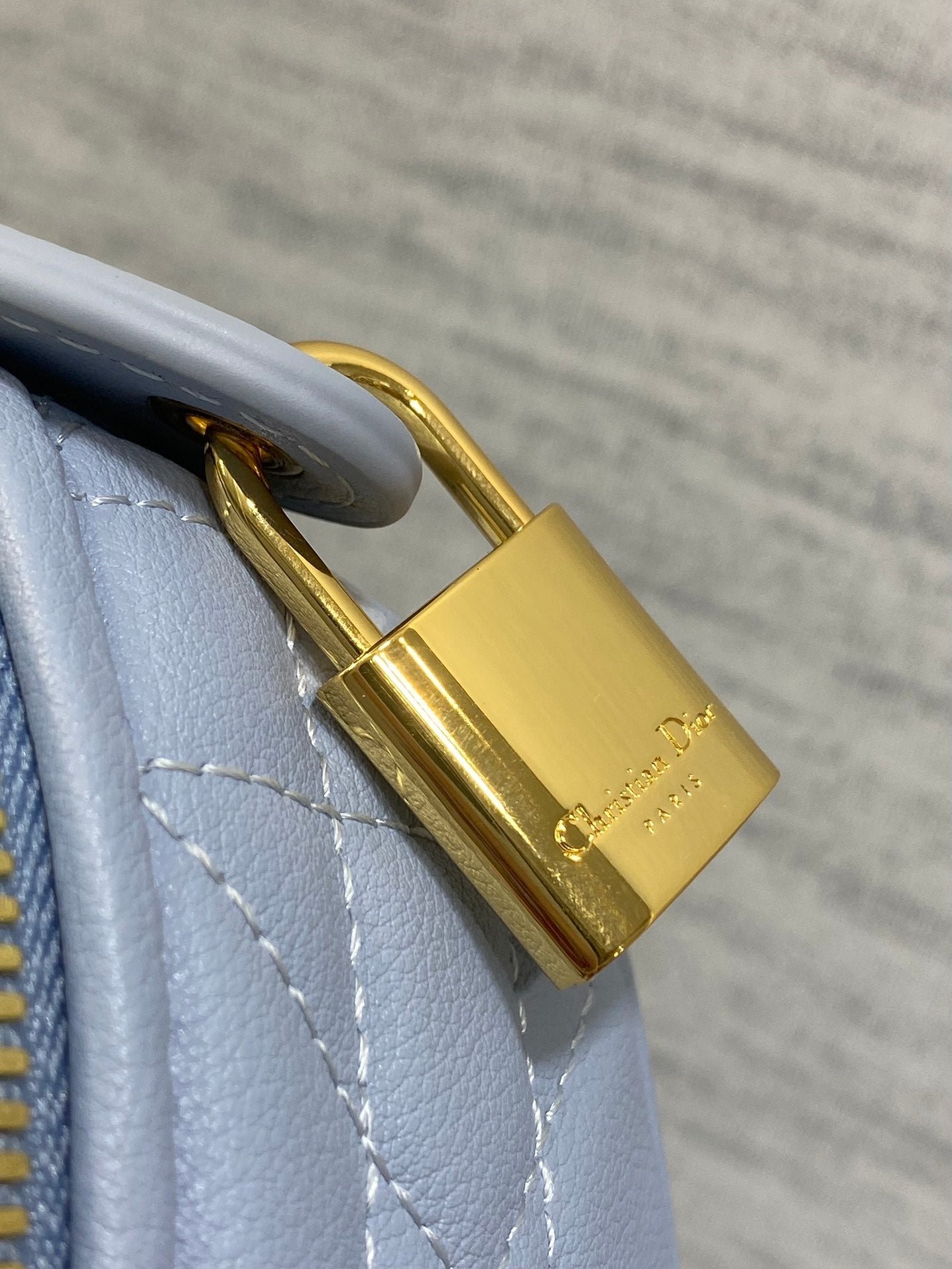 {Style No: FC65VHDN} GROOVE 25 BAG IN LIGHT BLUE LAMBSKIN - Image 9