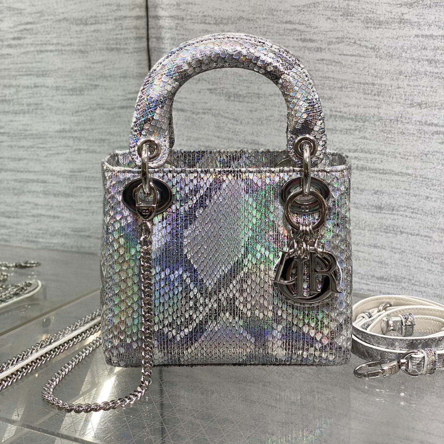 {Style No: OFJFDQWD} MINI 17 LADY BAG IN SILVER SNAKESKIN PATTERN LAMBSKIN