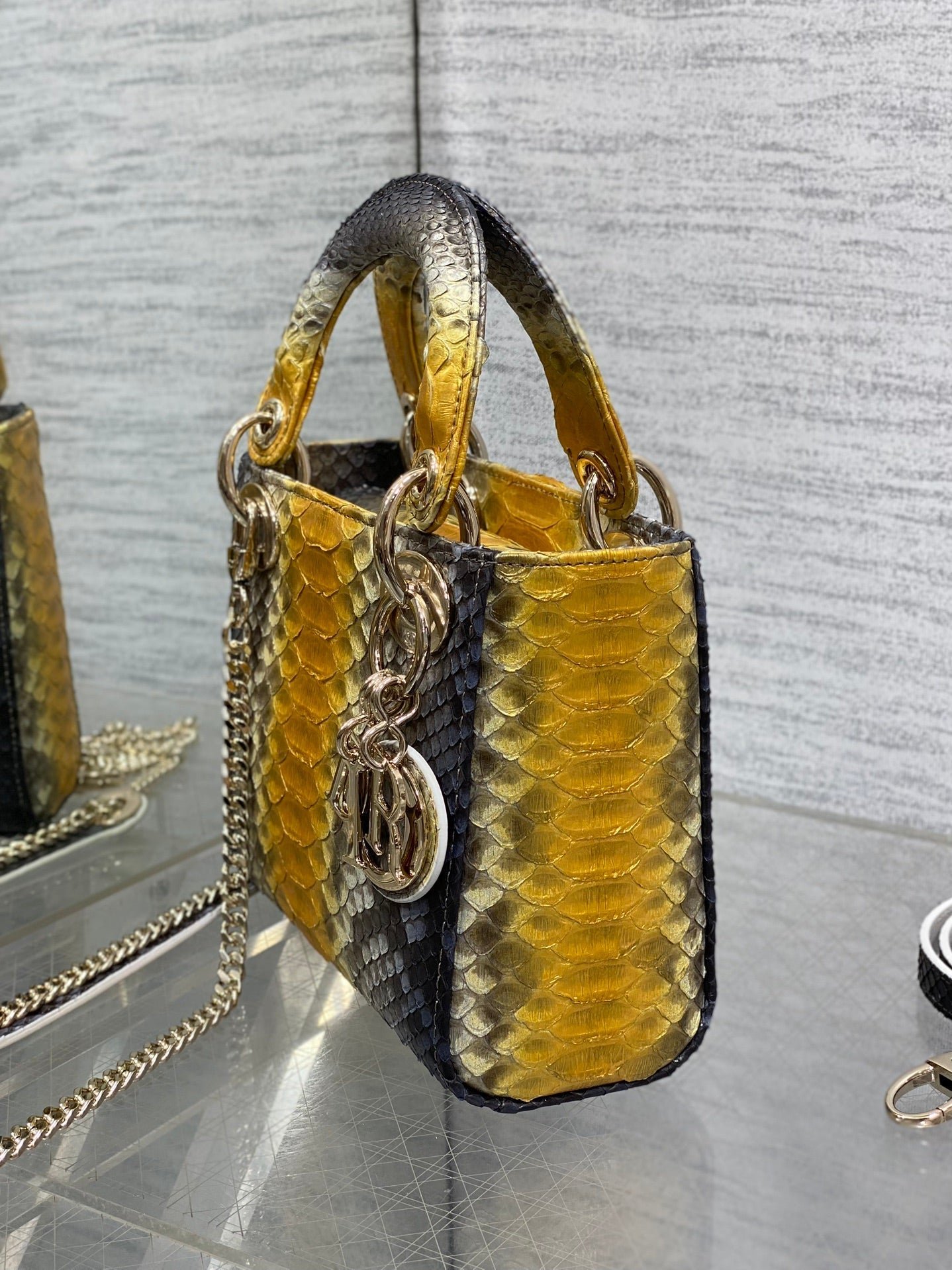 {Style No: JL96HQLF} MINI 17 LADY BAG IN SUN FLOWER MIX BLACK SNAKESKIN PATTERN LAMBSKIN - Image 4