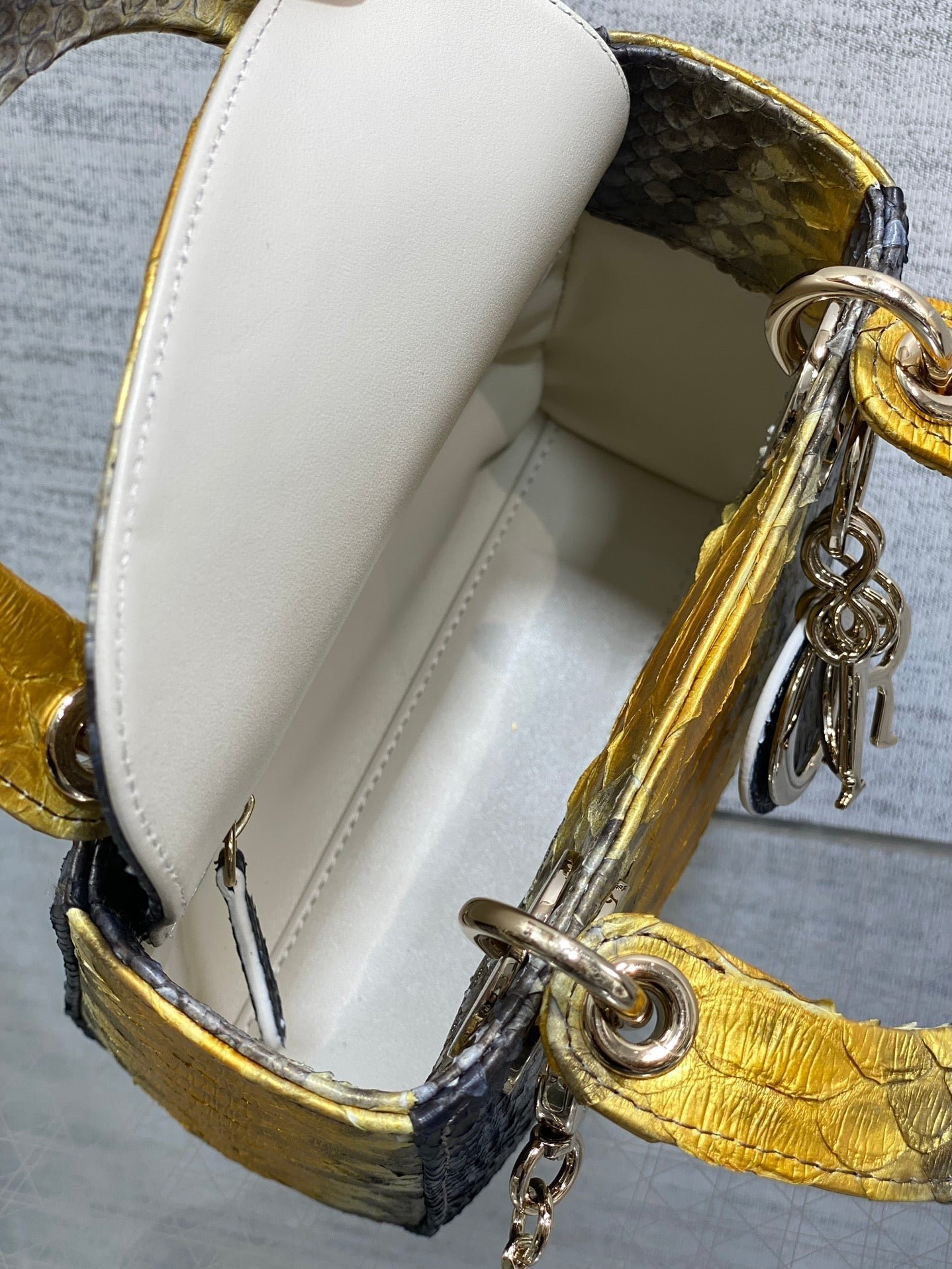 {Style No: JL96HQLF} MINI 17 LADY BAG IN SUN FLOWER MIX BLACK SNAKESKIN PATTERN LAMBSKIN - Image 9