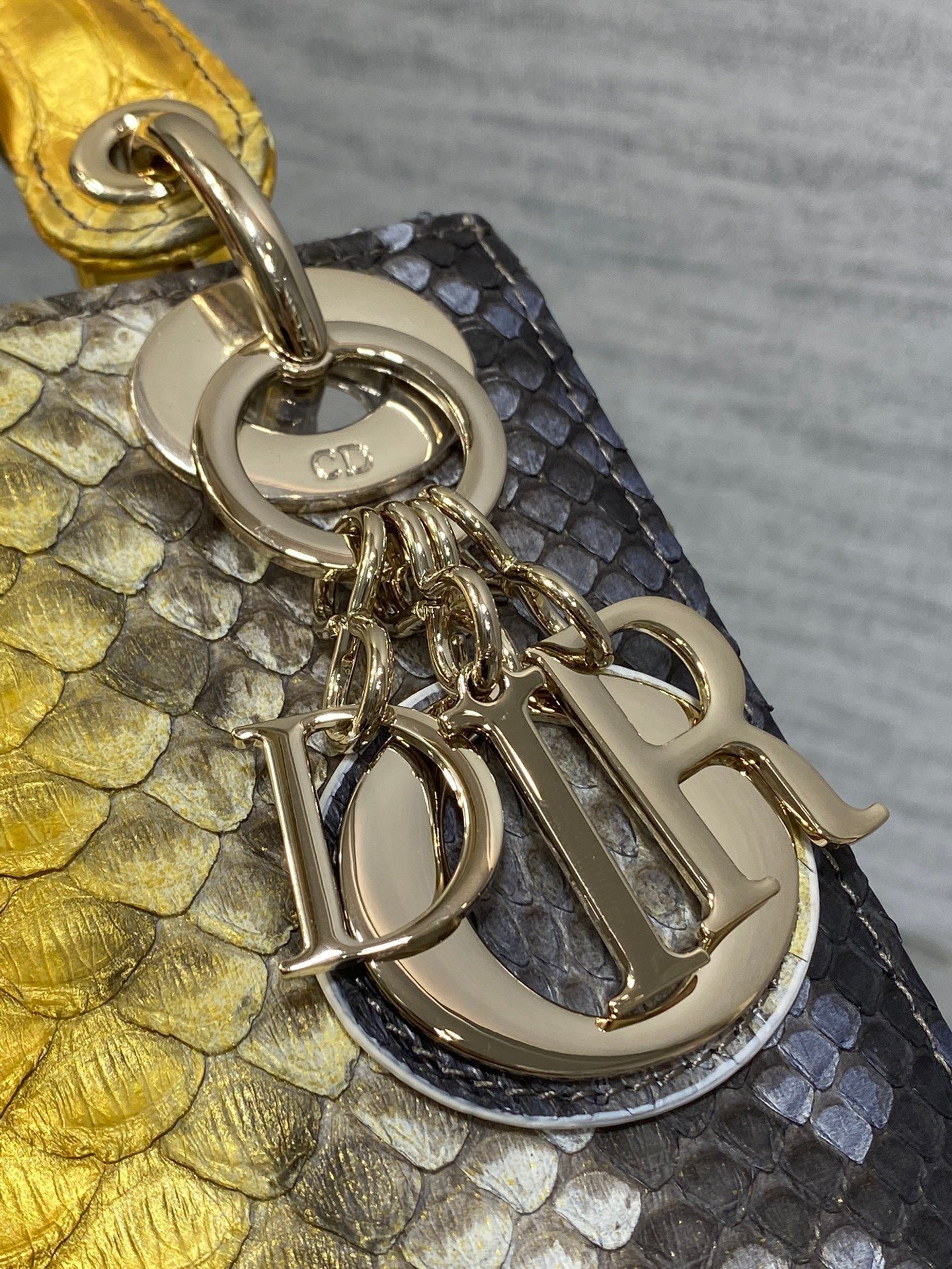 {Style No: JL96HQLF} MINI 17 LADY BAG IN SUN FLOWER MIX BLACK SNAKESKIN PATTERN LAMBSKIN - Image 5
