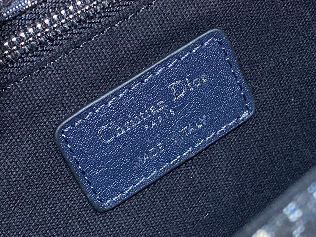 {Style No: M1UTK2FX} MONTAIGNE EAST-WEST 25 BAG WITH CHAIN IN NAVY BLUE LAMBSKIN AND MONOGRAM JACQUARD - Image 4